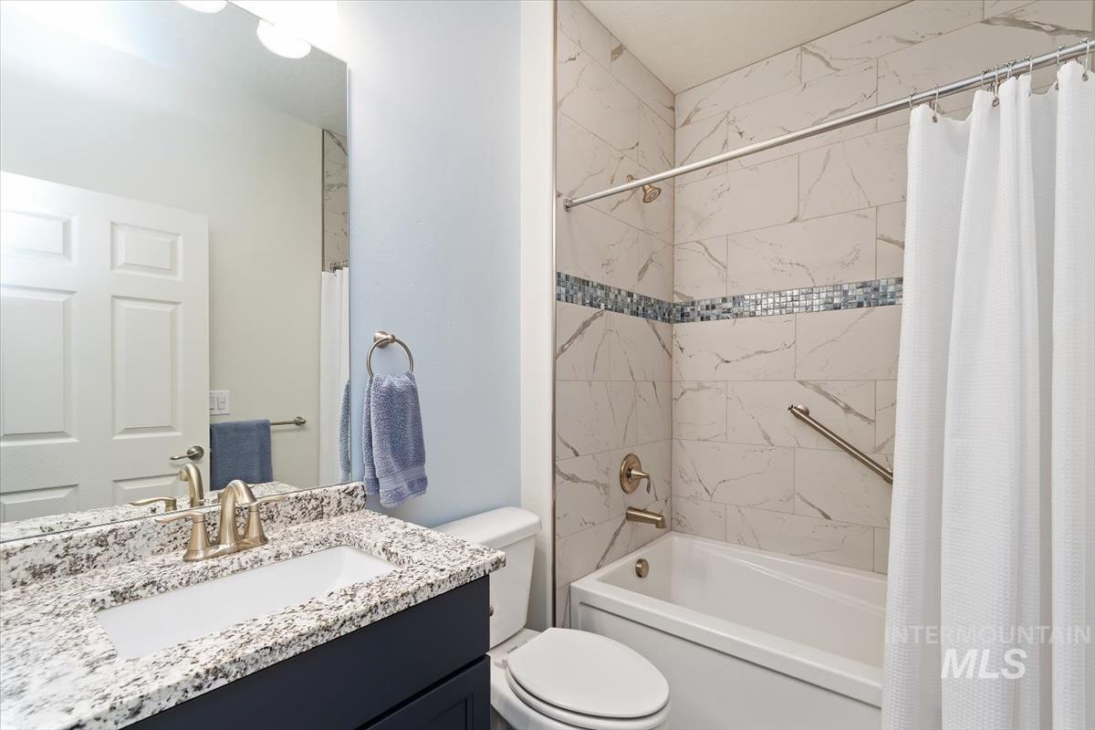 8042 W Decathlon Property Photo 16