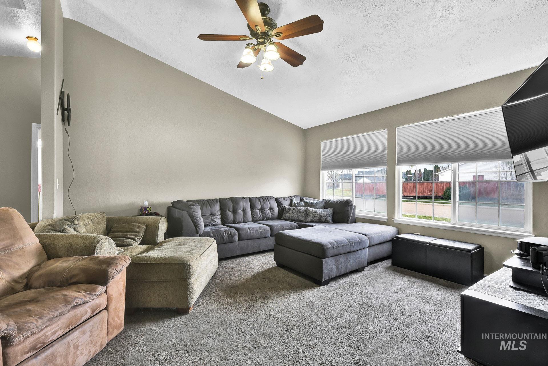 81 S Taylor Street Property Photo 7
