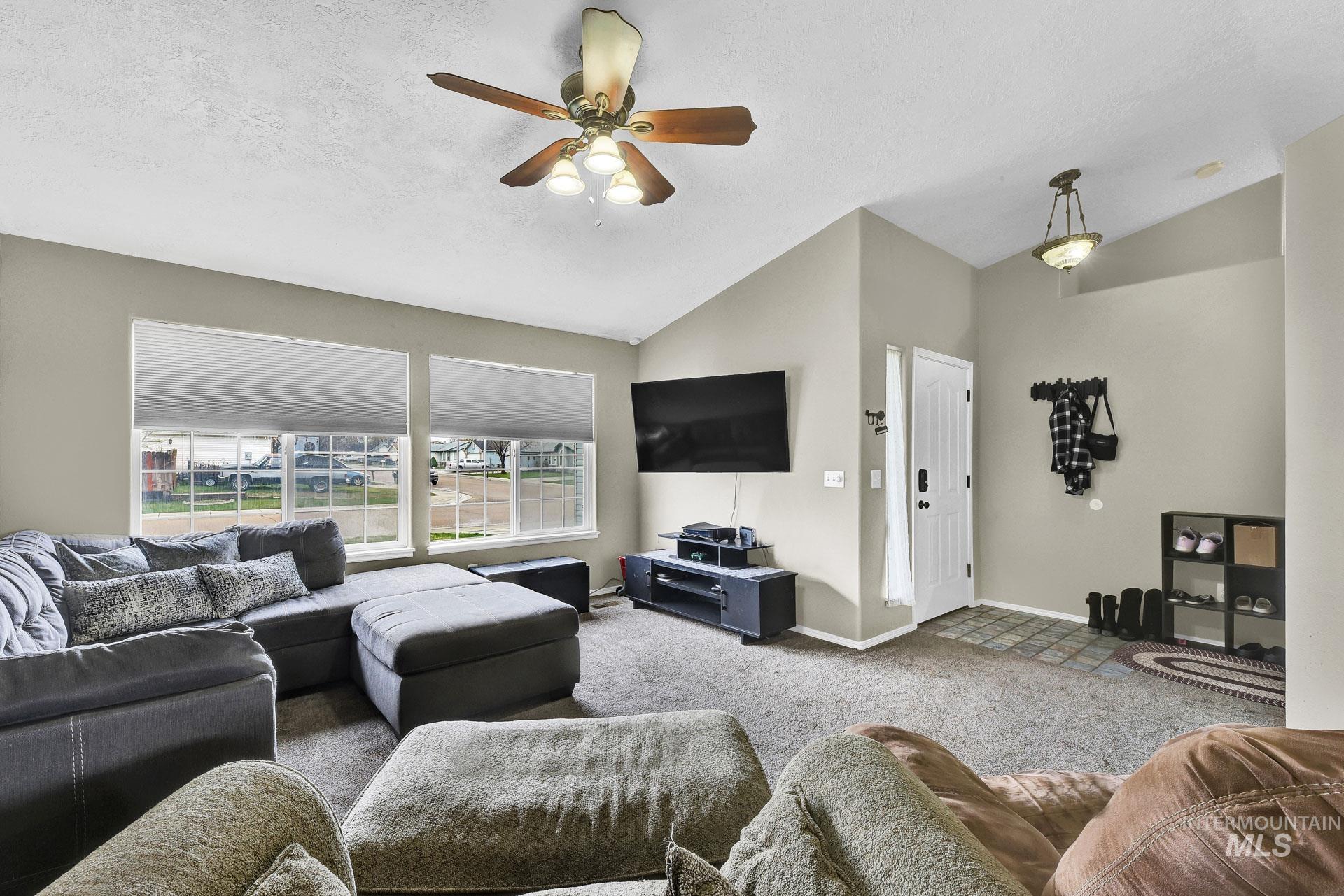 81 S Taylor Street Property Photo 8