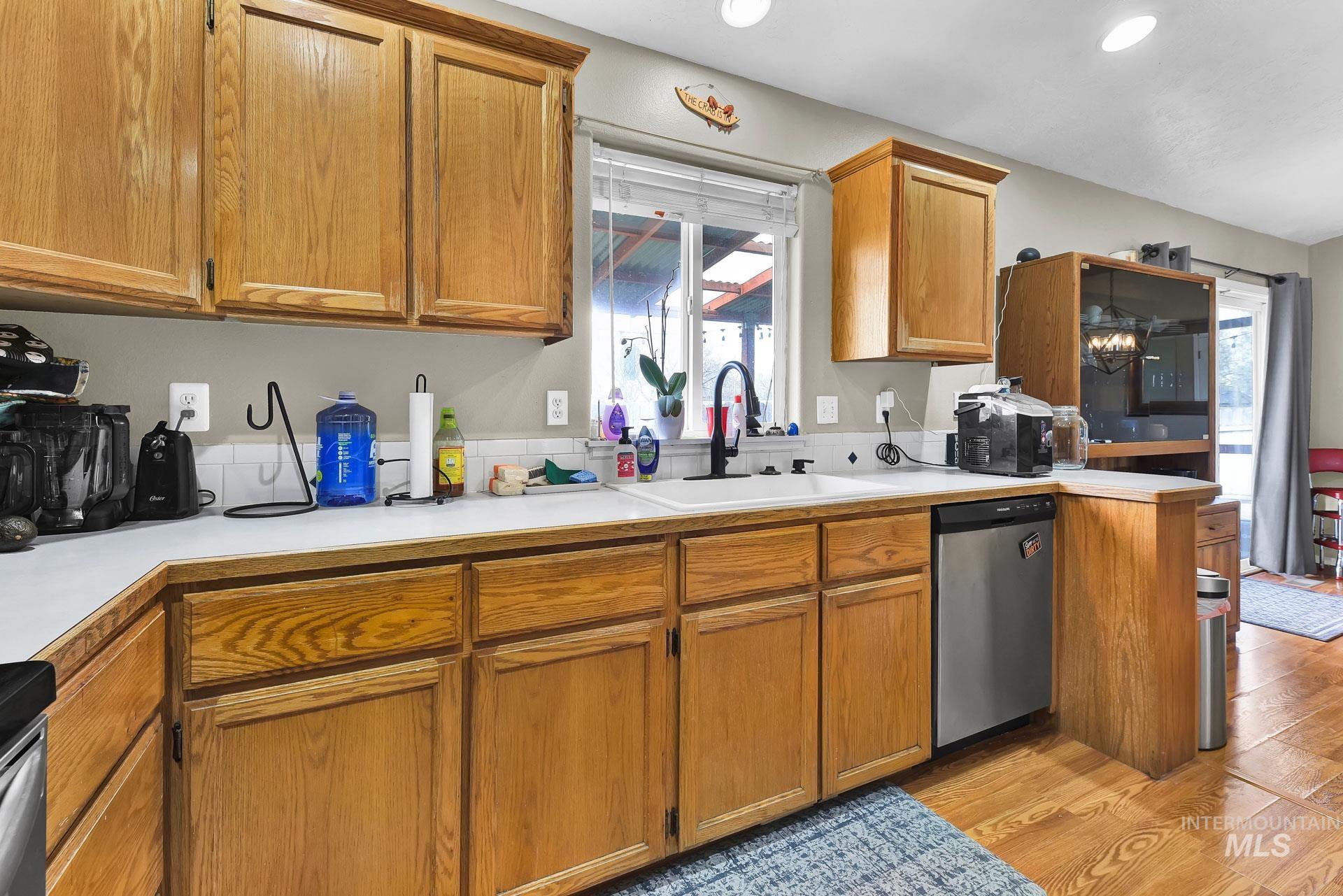 81 S Taylor Street Property Photo 14