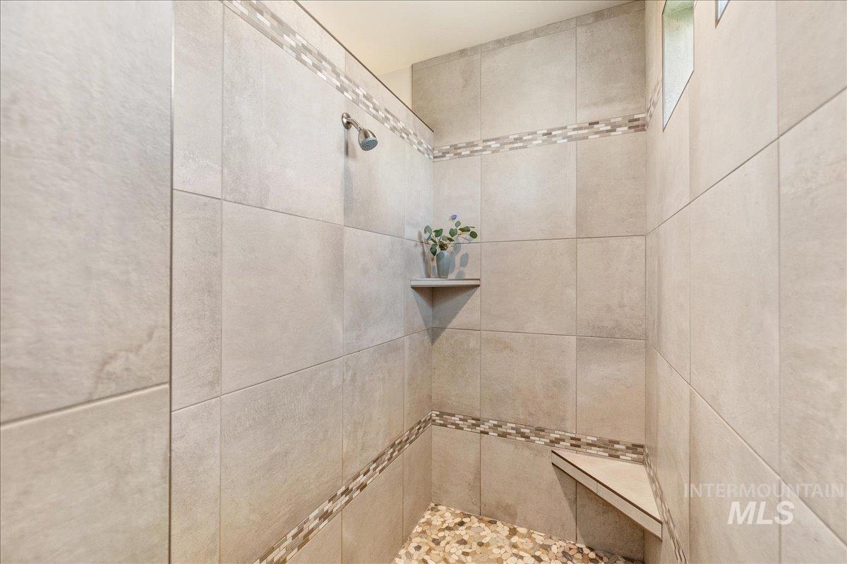 3434 E Murchison St Property Photo 21
