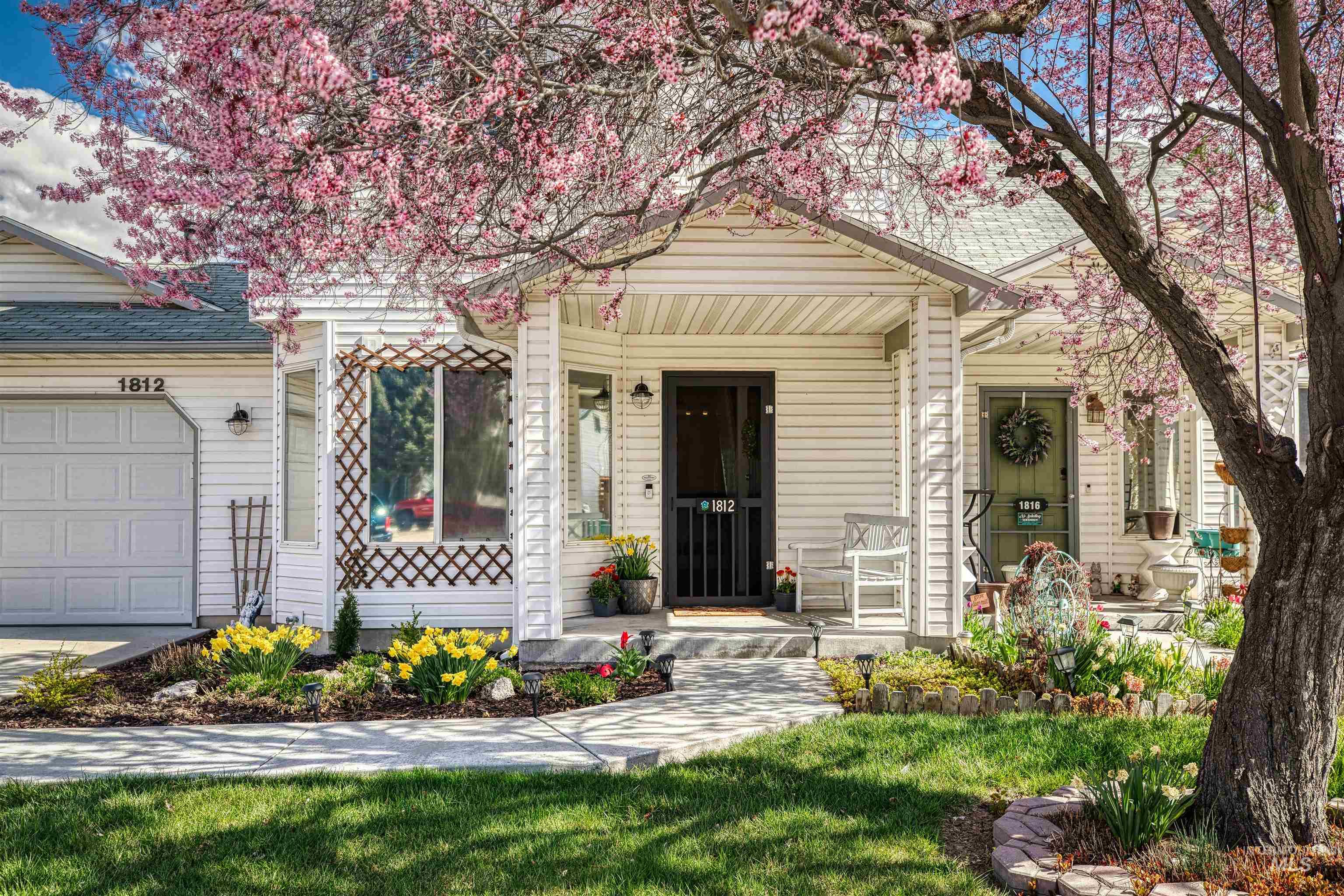 1812 Agate Ct. Property Photo 2