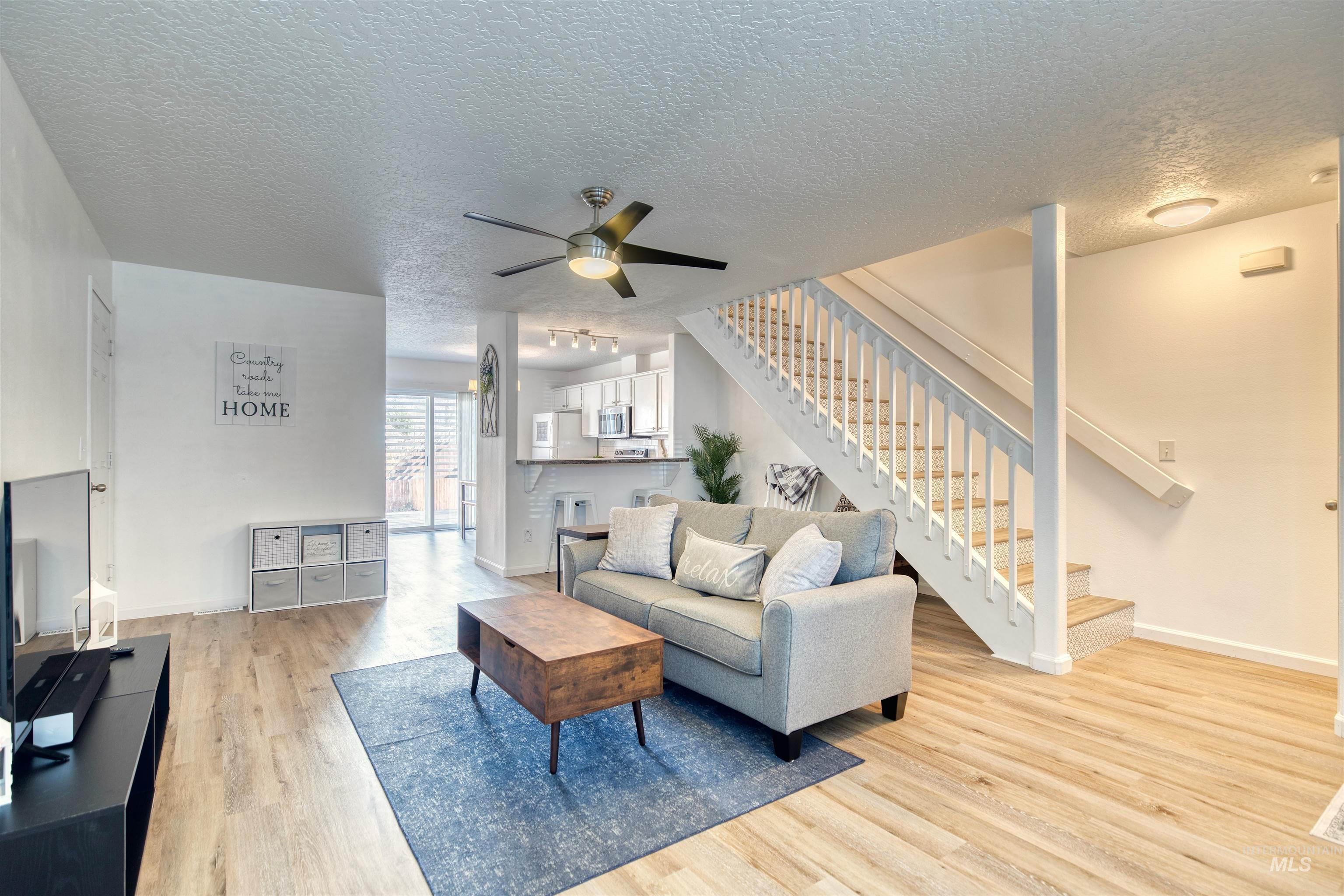 1812 Agate Ct. Property Photo 3