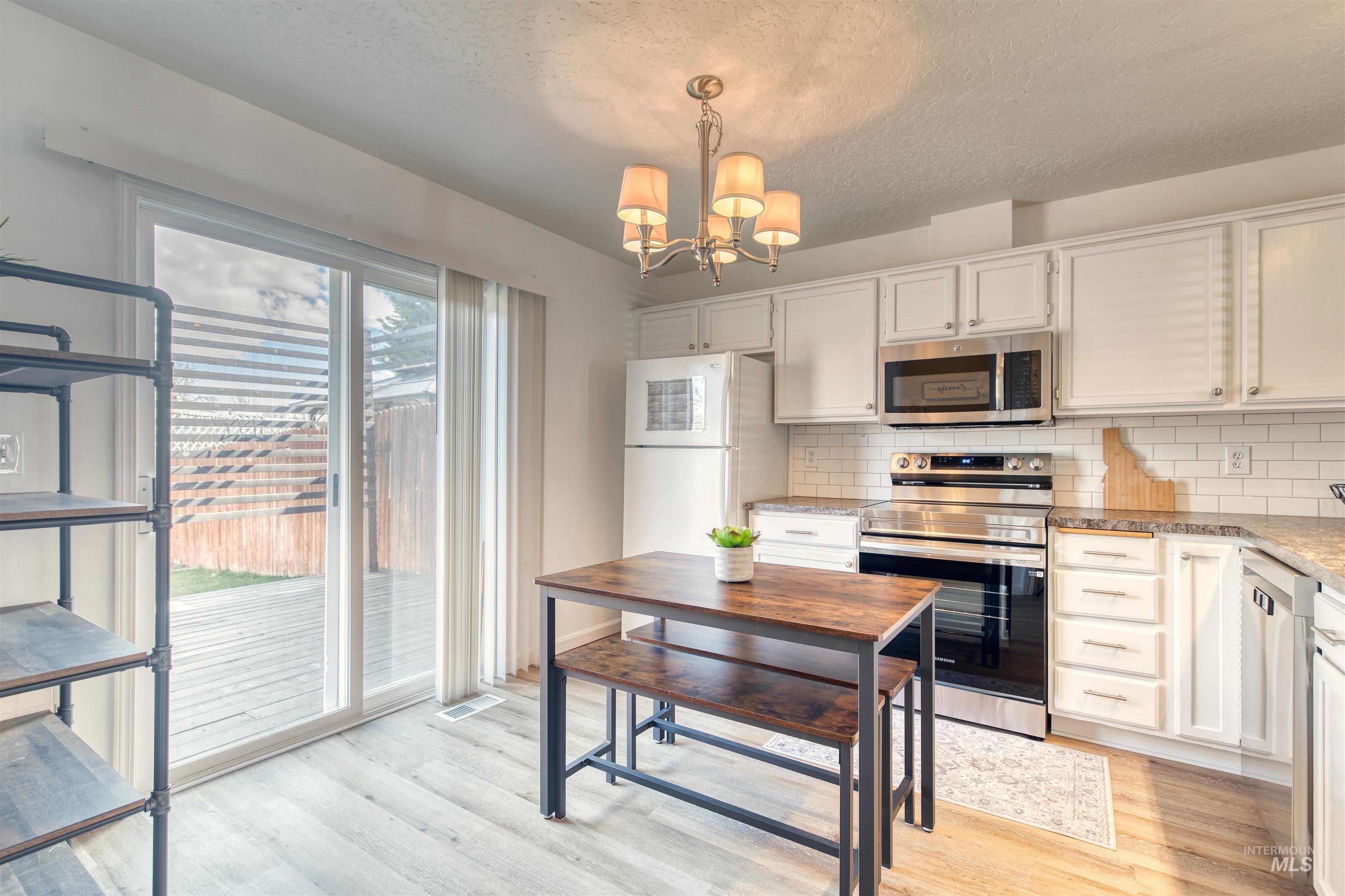 1812 Agate Ct. Property Photo 9