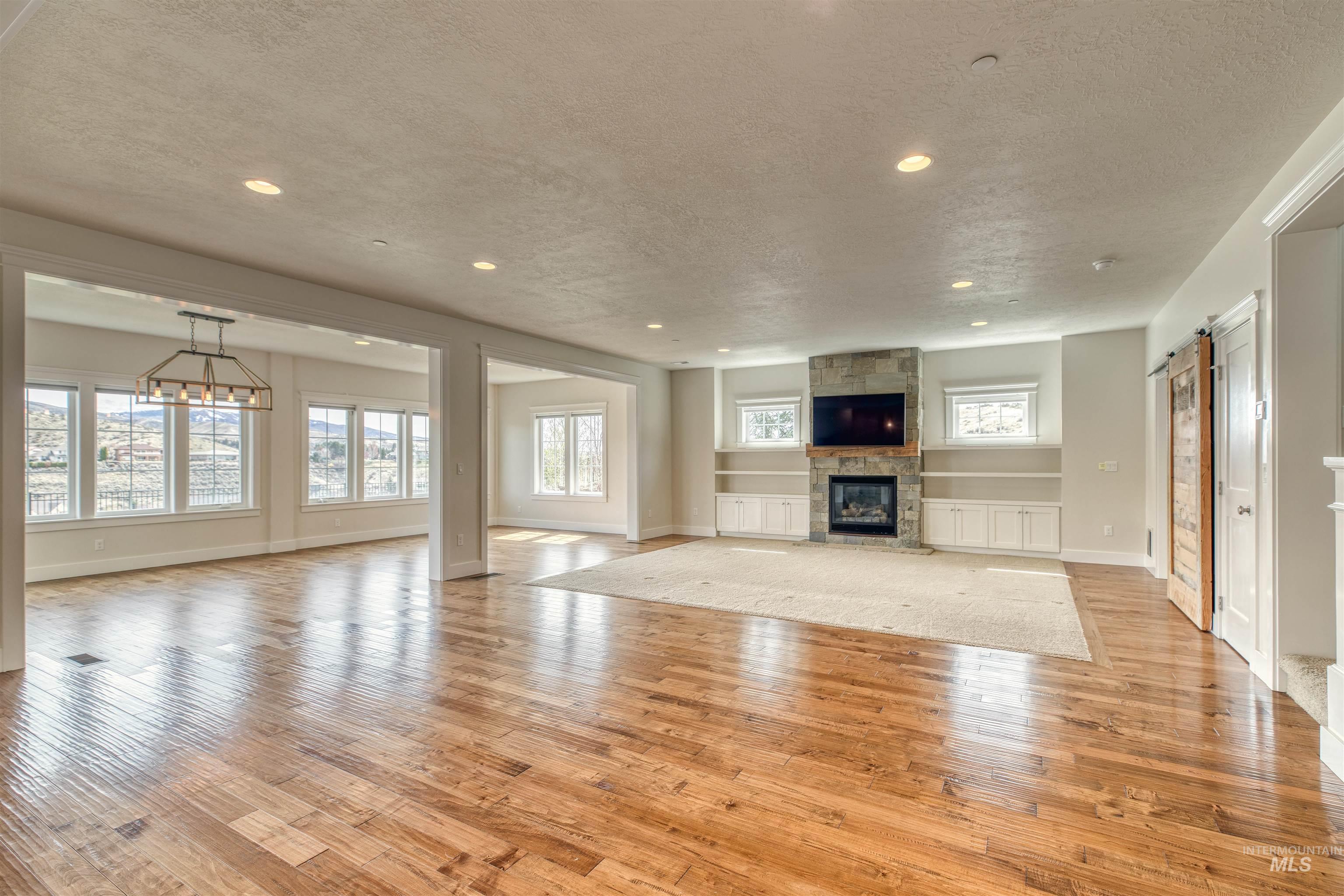 567 W Paso Fino Property Photo 8