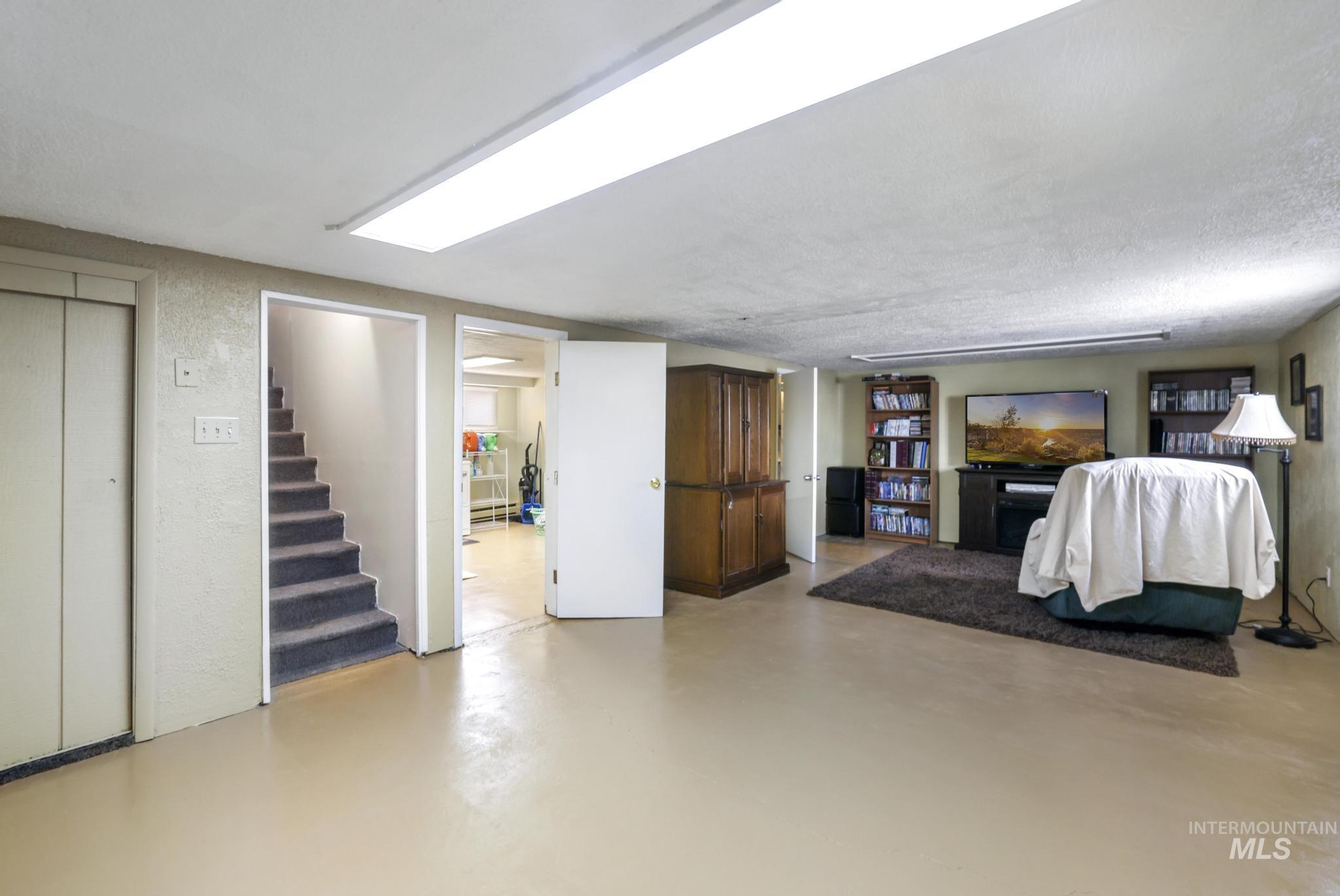 1124 N Fillmore Property Photo 22