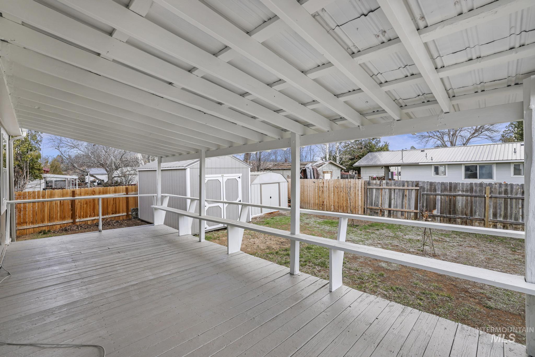 1124 N Fillmore Property Photo 23