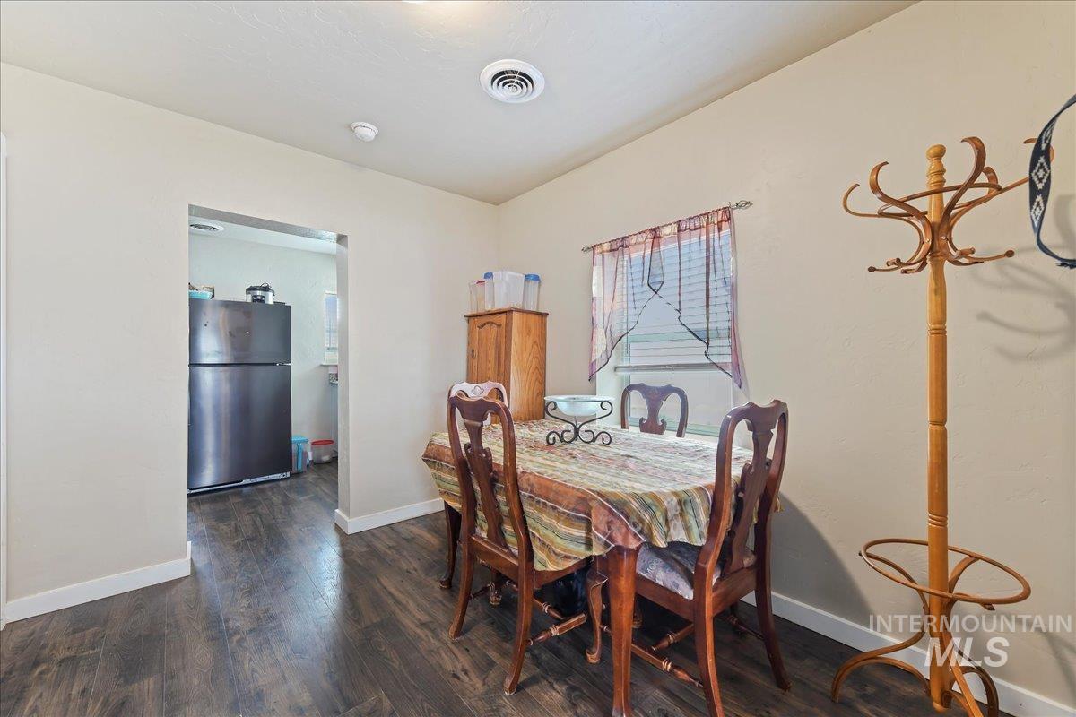 139 Blaine Ave. Property Photo 5