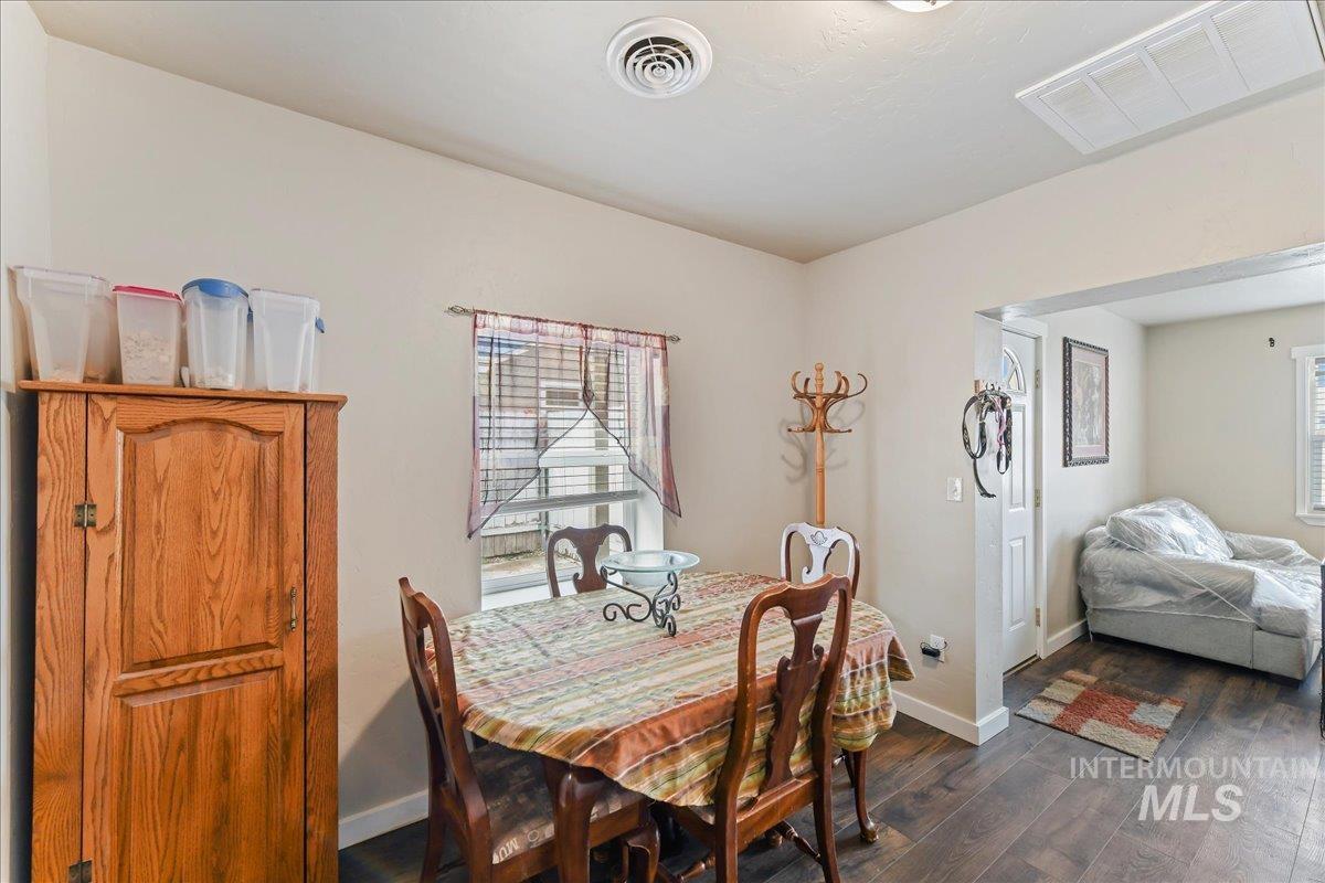 139 Blaine Ave. Property Photo 6