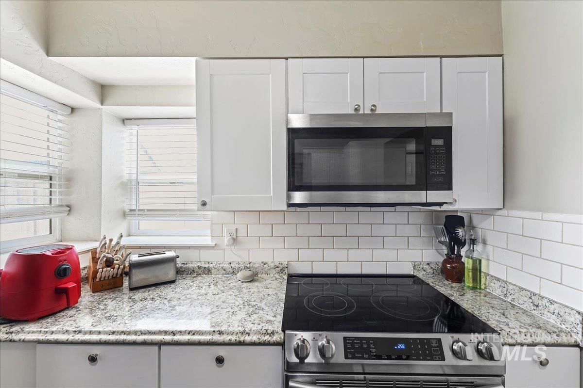 139 Blaine Ave. Property Photo 8