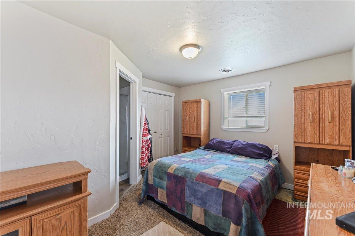 139 Blaine Ave. Property Photo 9