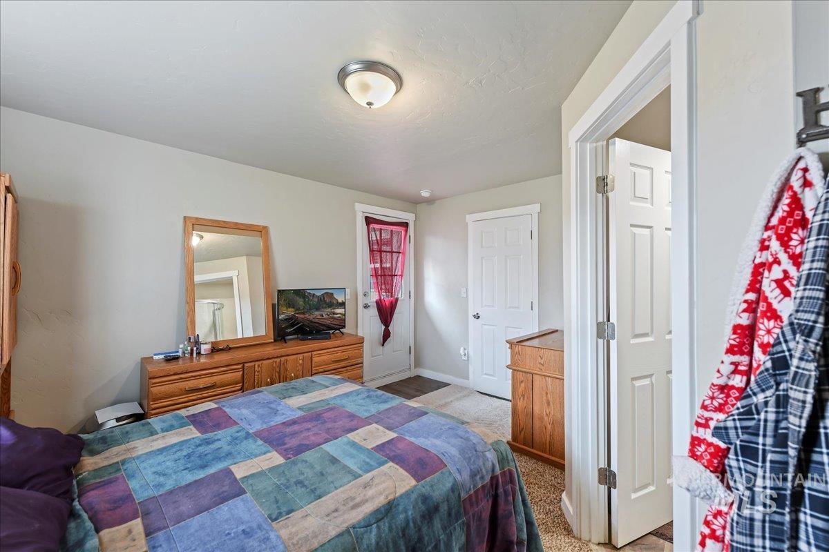 139 Blaine Ave. Property Photo 10