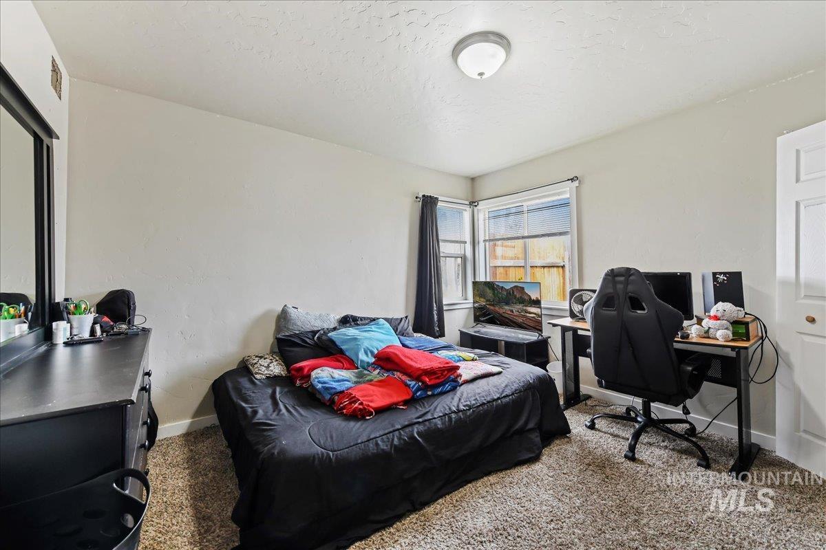 139 Blaine Ave. Property Photo 12