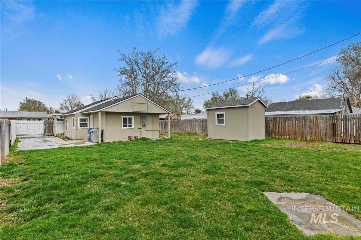 139 Blaine Ave. Property Photo 14