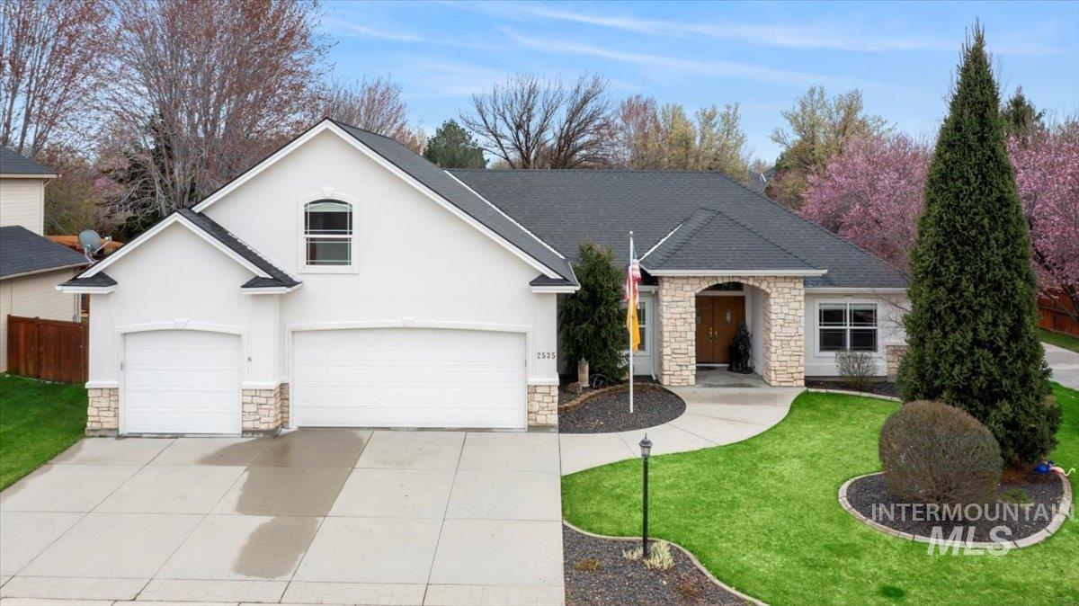 2535 E Bernice Dr Property Photo 1