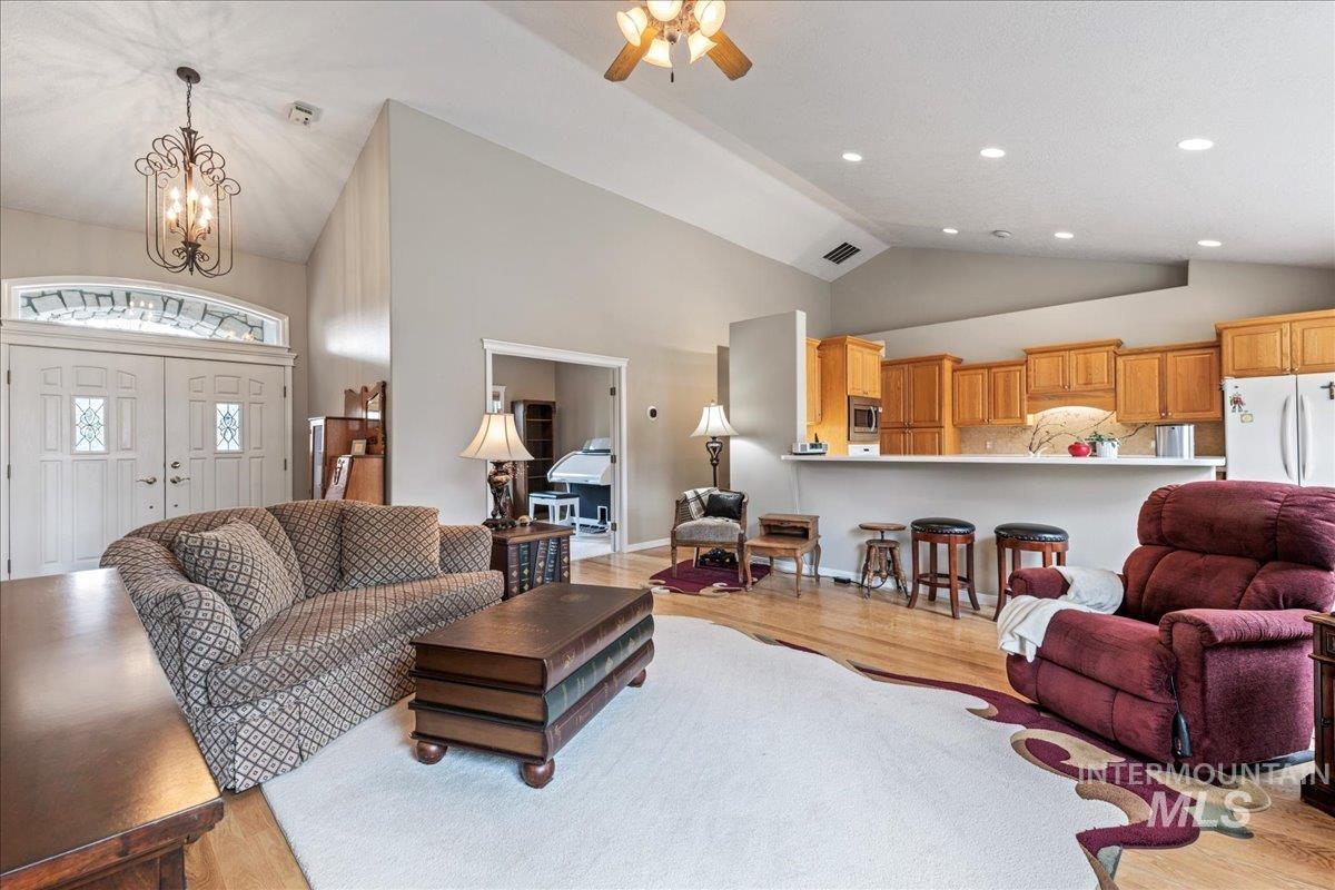 2535 E Bernice Dr Property Photo 7