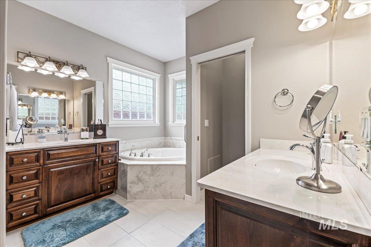 2535 E Bernice Dr Property Photo 17