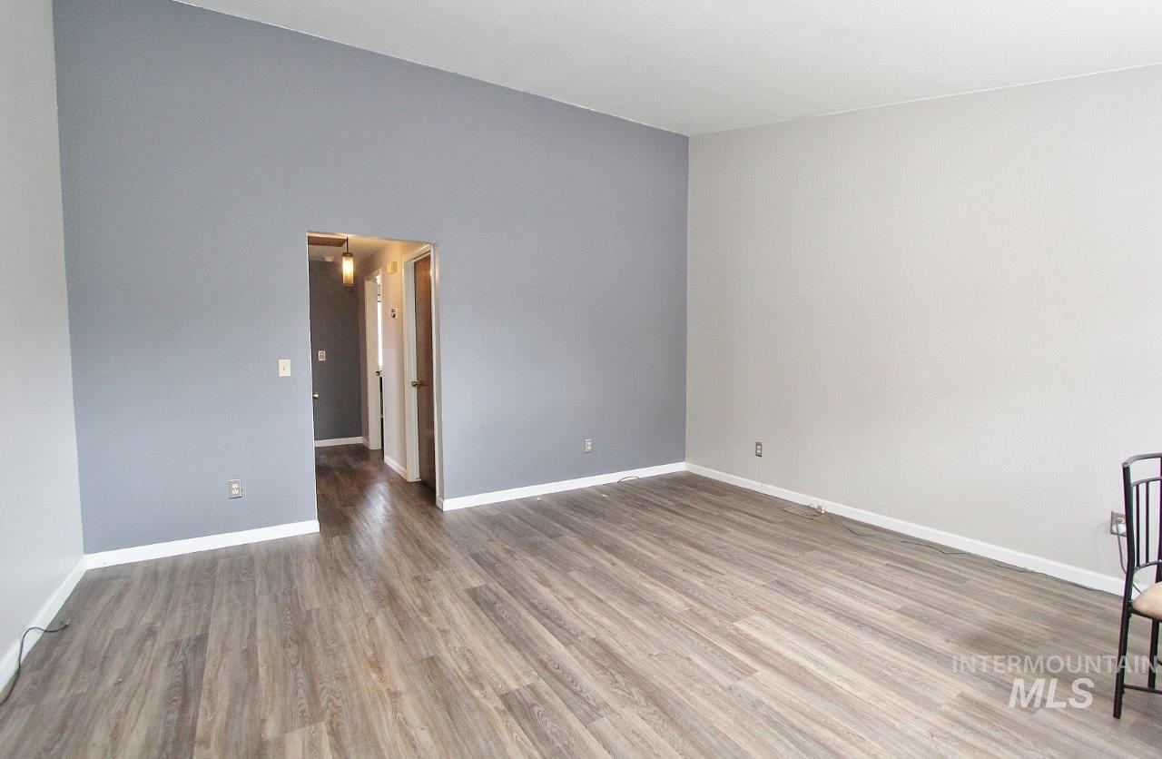 7020 W Gillis Drive Property Photo 7