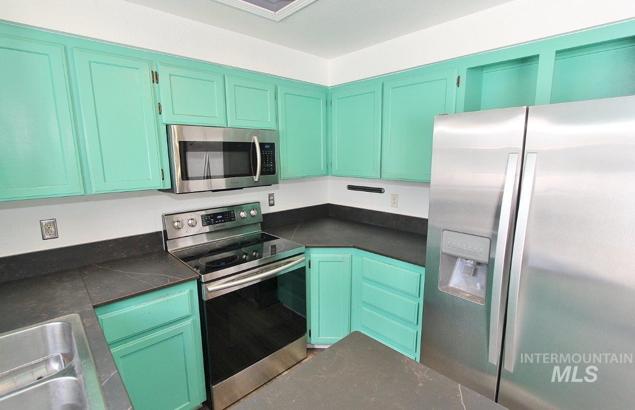 7020 W Gillis Drive Property Photo 13