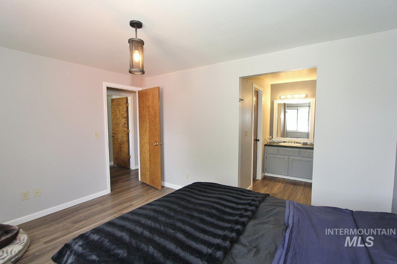 7020 W Gillis Drive Property Photo 16