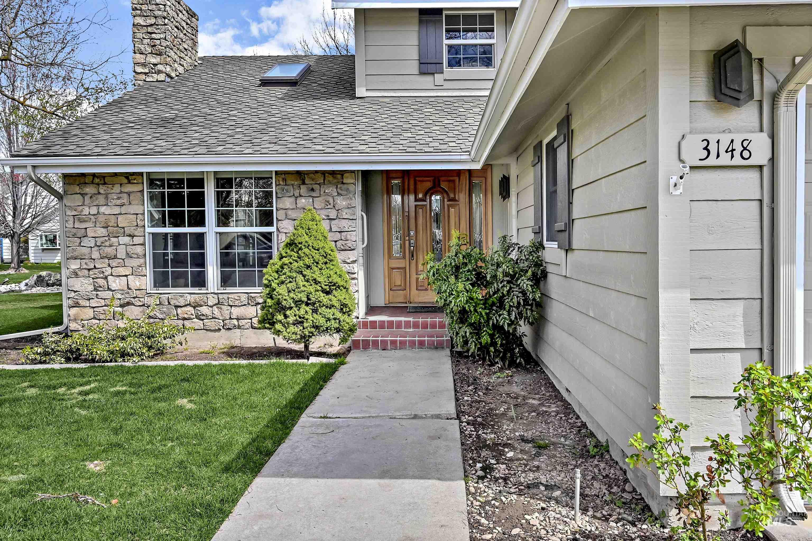 3148 S Woodbrook Pl Property Photo 2