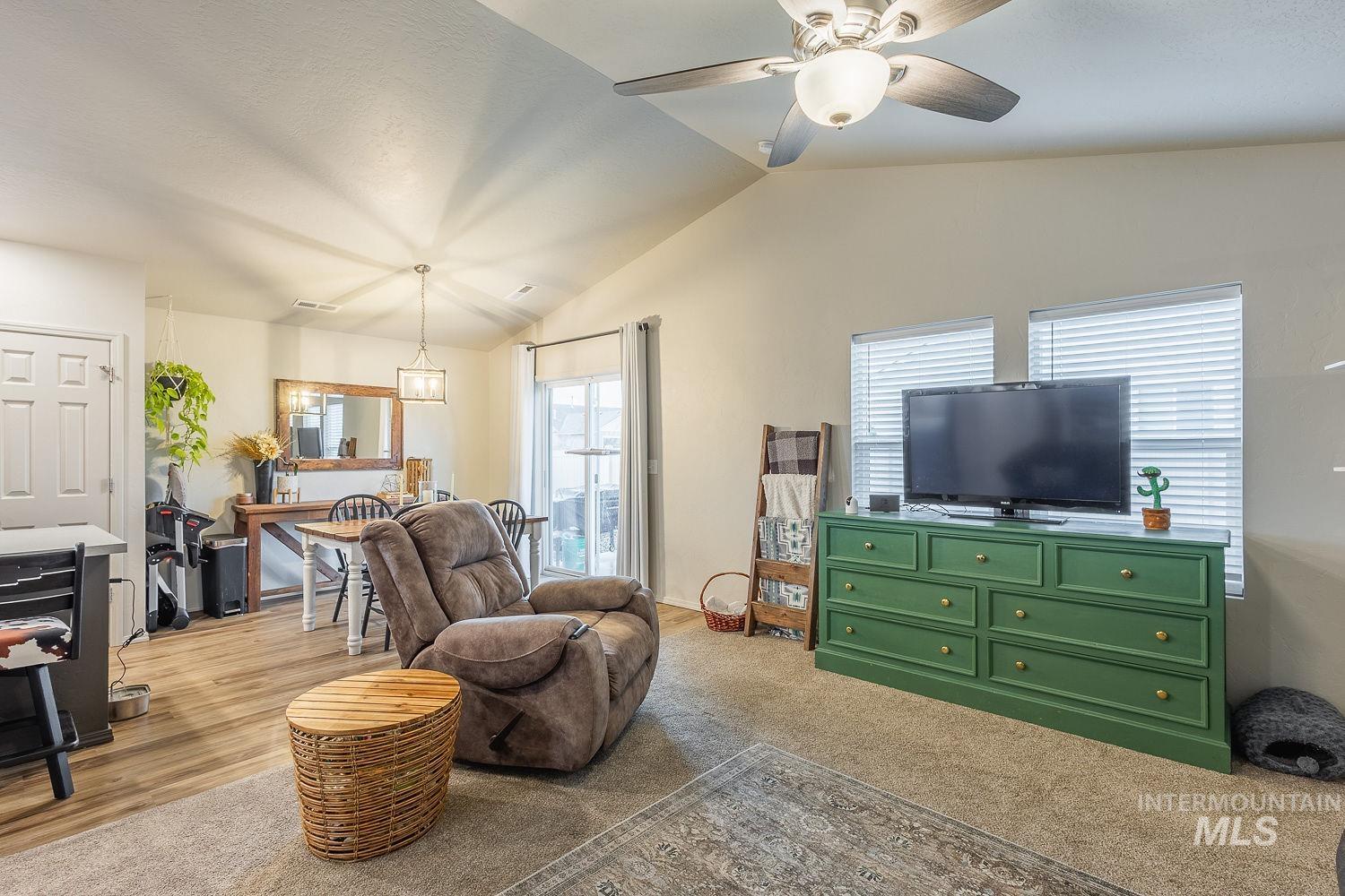 12835 Carkhill St Property Photo 11