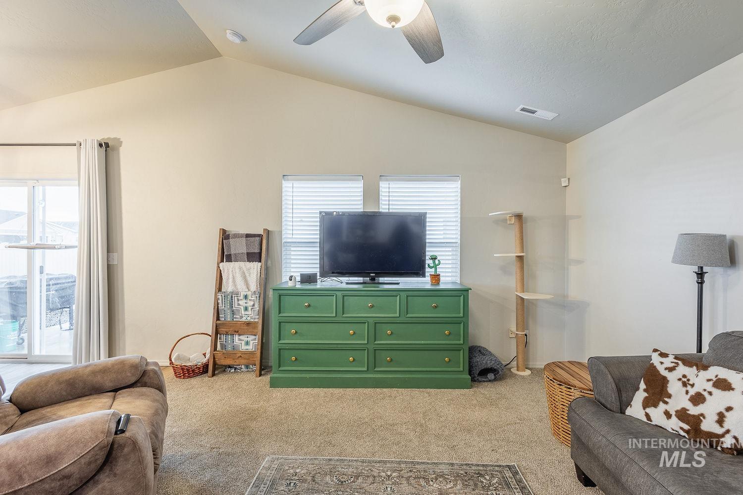 12835 Carkhill St Property Photo 12