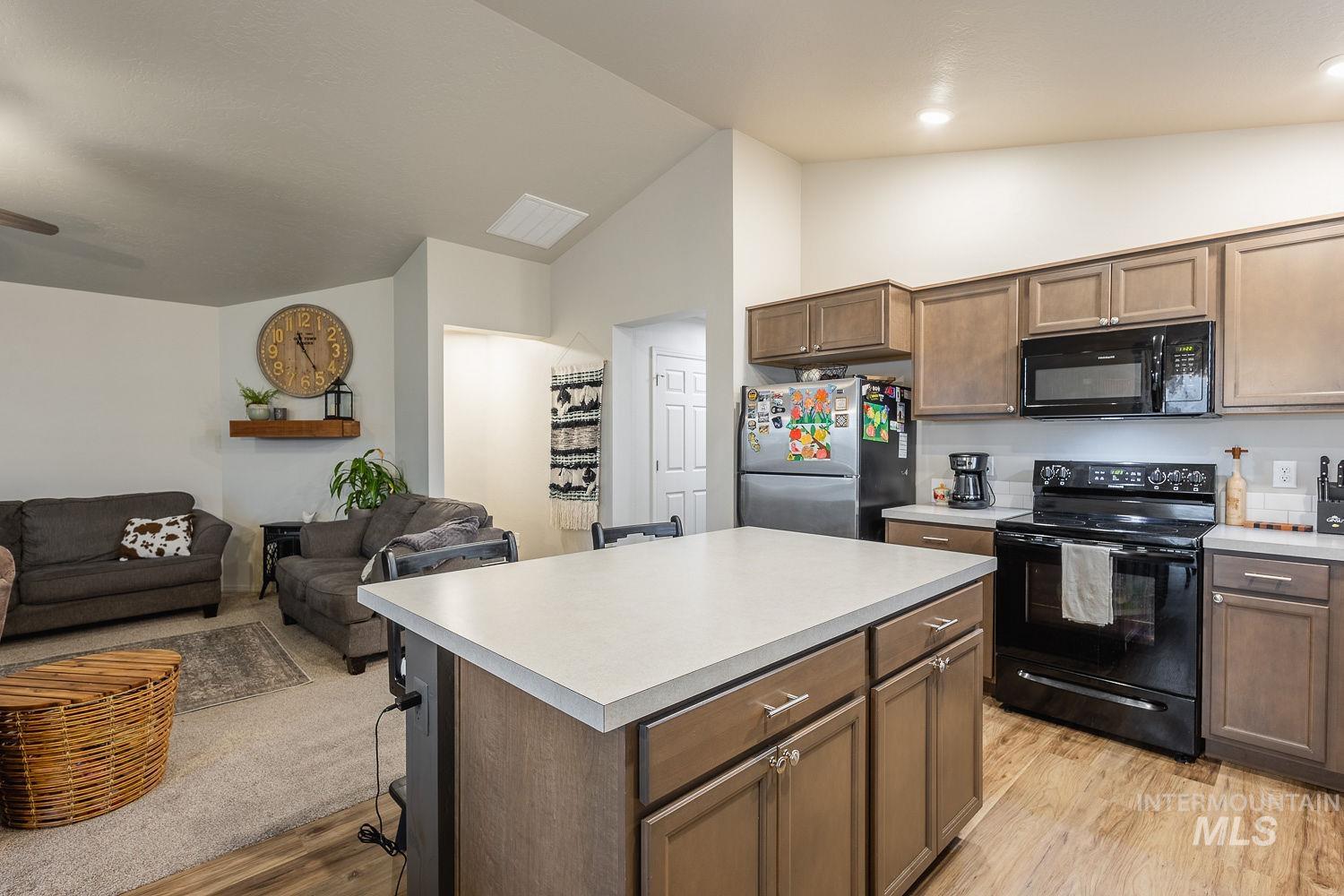 12835 Carkhill St Property Photo 17