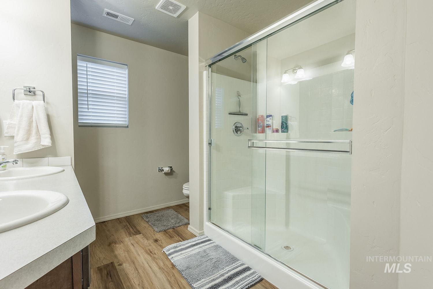 12835 Carkhill St Property Photo 27