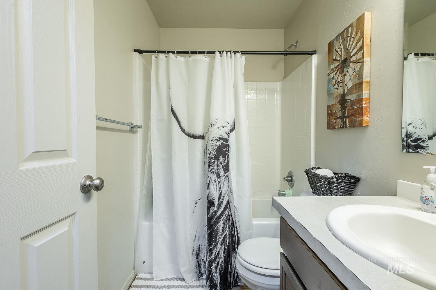 12835 Carkhill St Property Photo 35