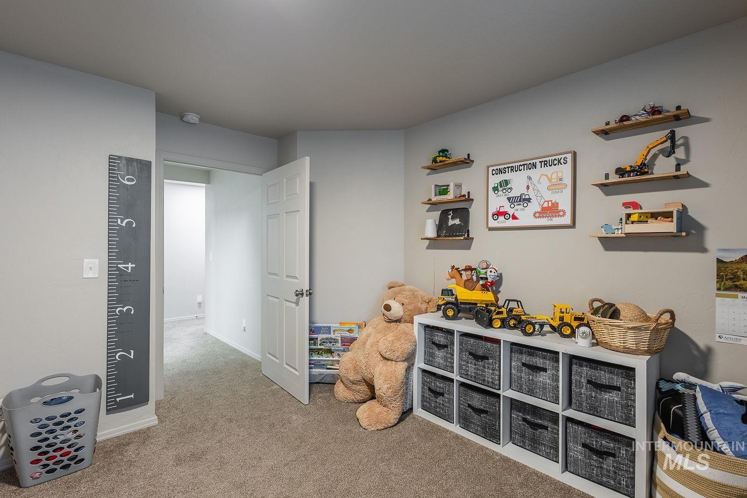 12835 Carkhill St Property Photo 41