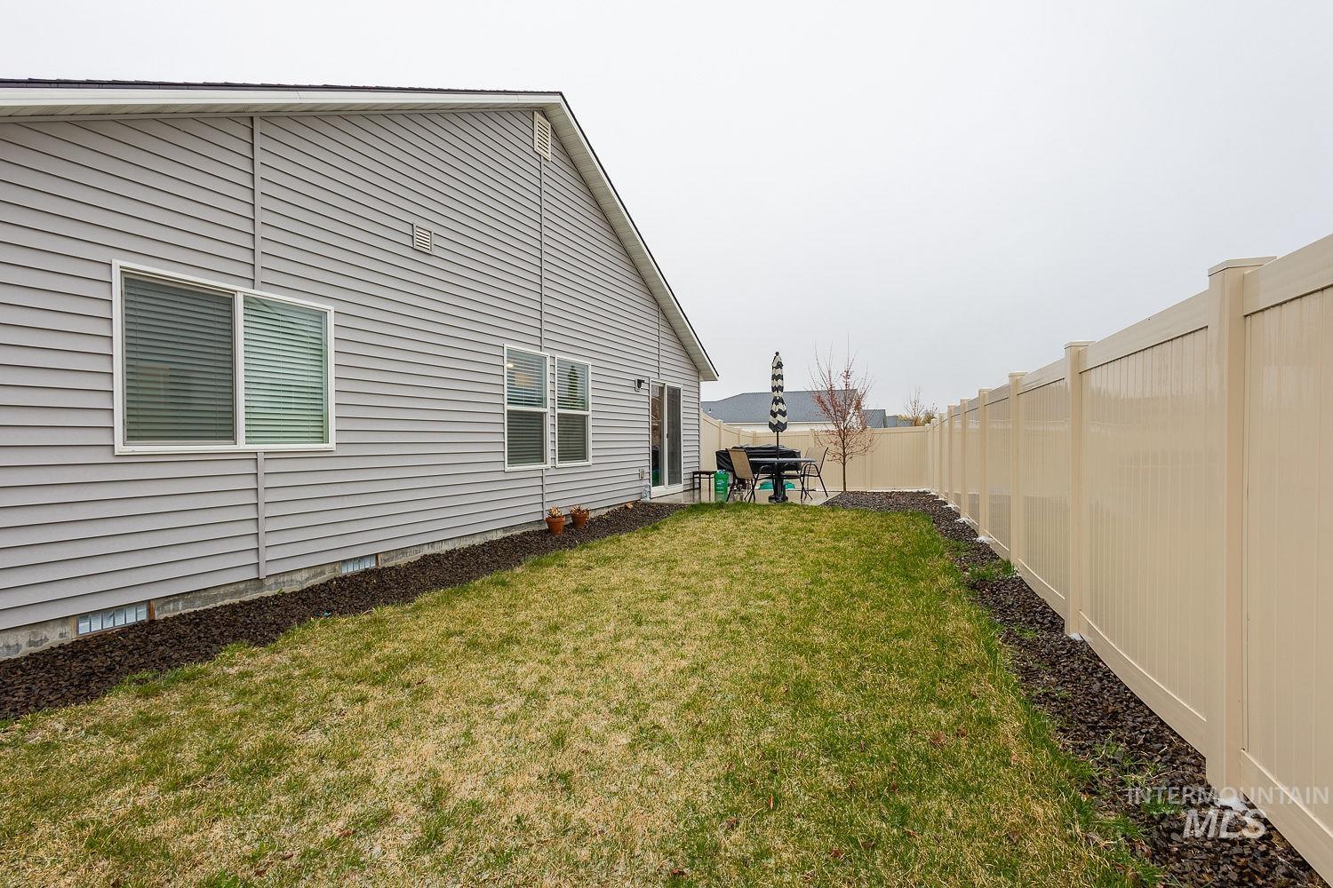12835 Carkhill St Property Photo 44