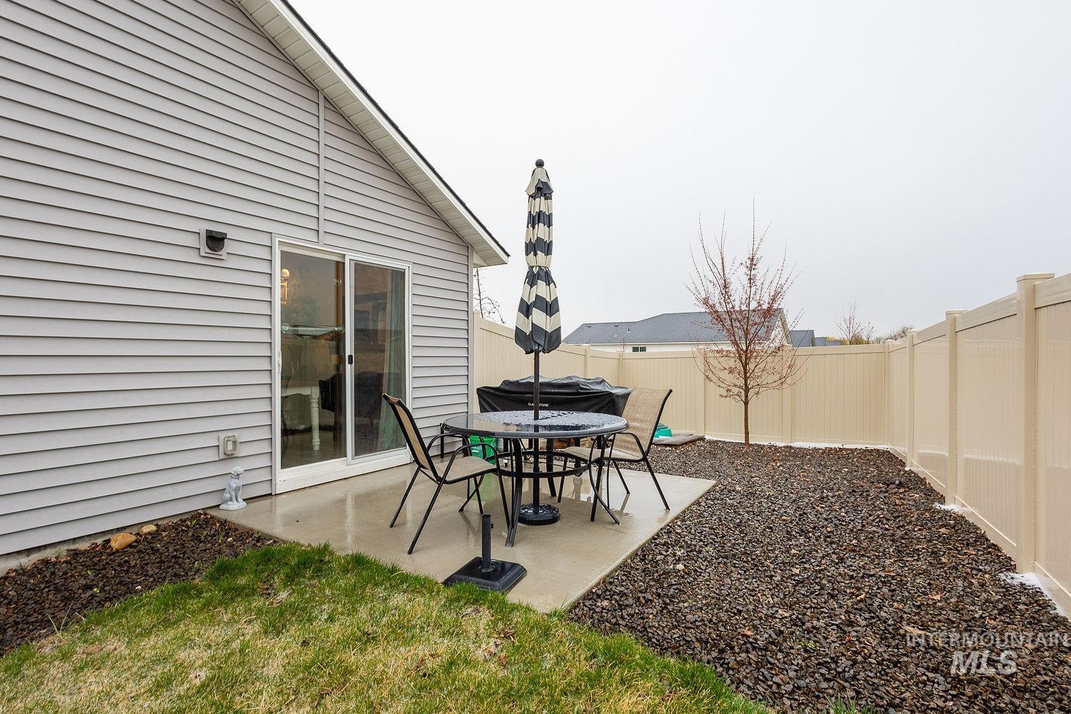 12835 Carkhill St Property Photo 46