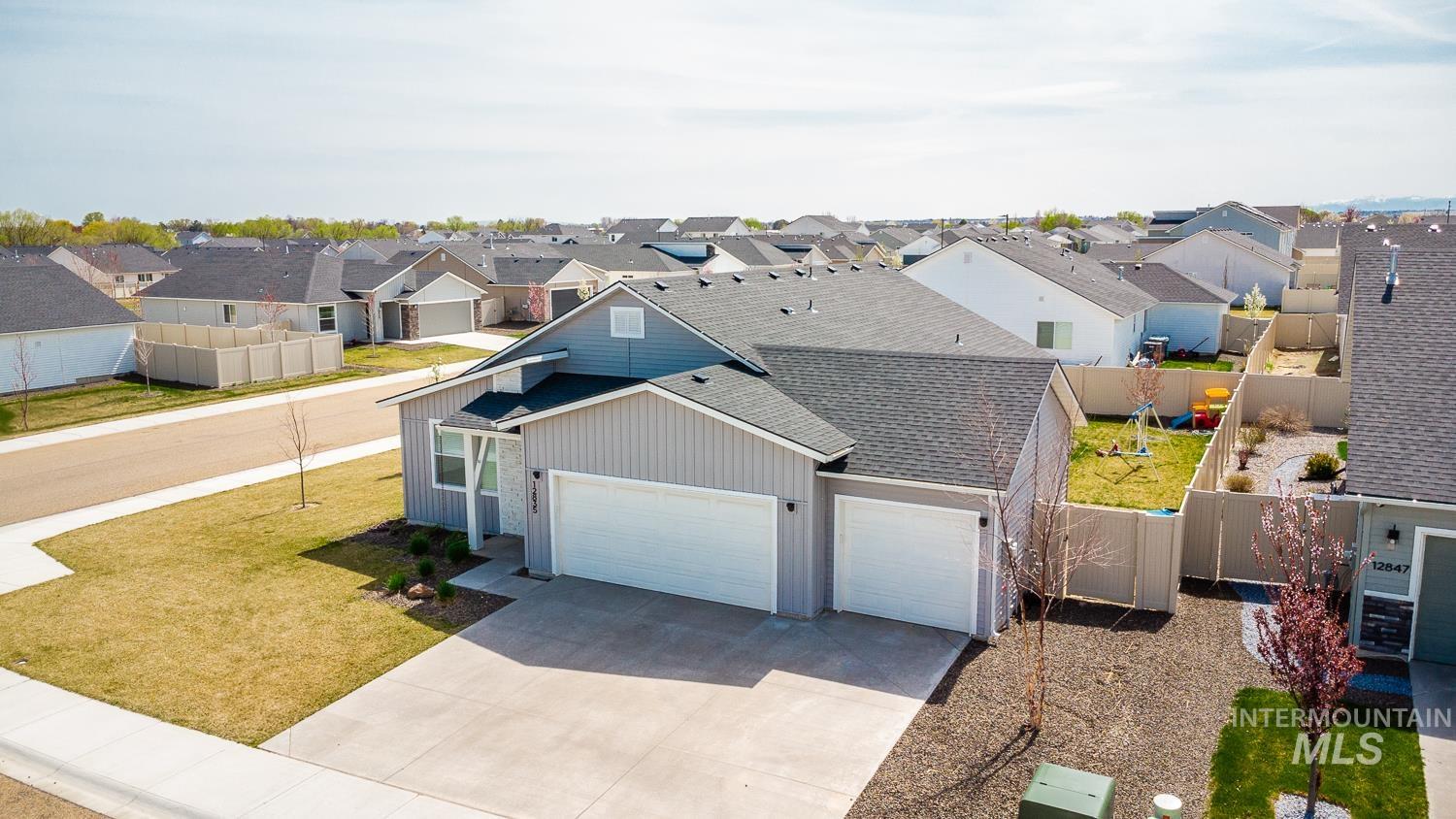 12835 Carkhill St Property Photo 49
