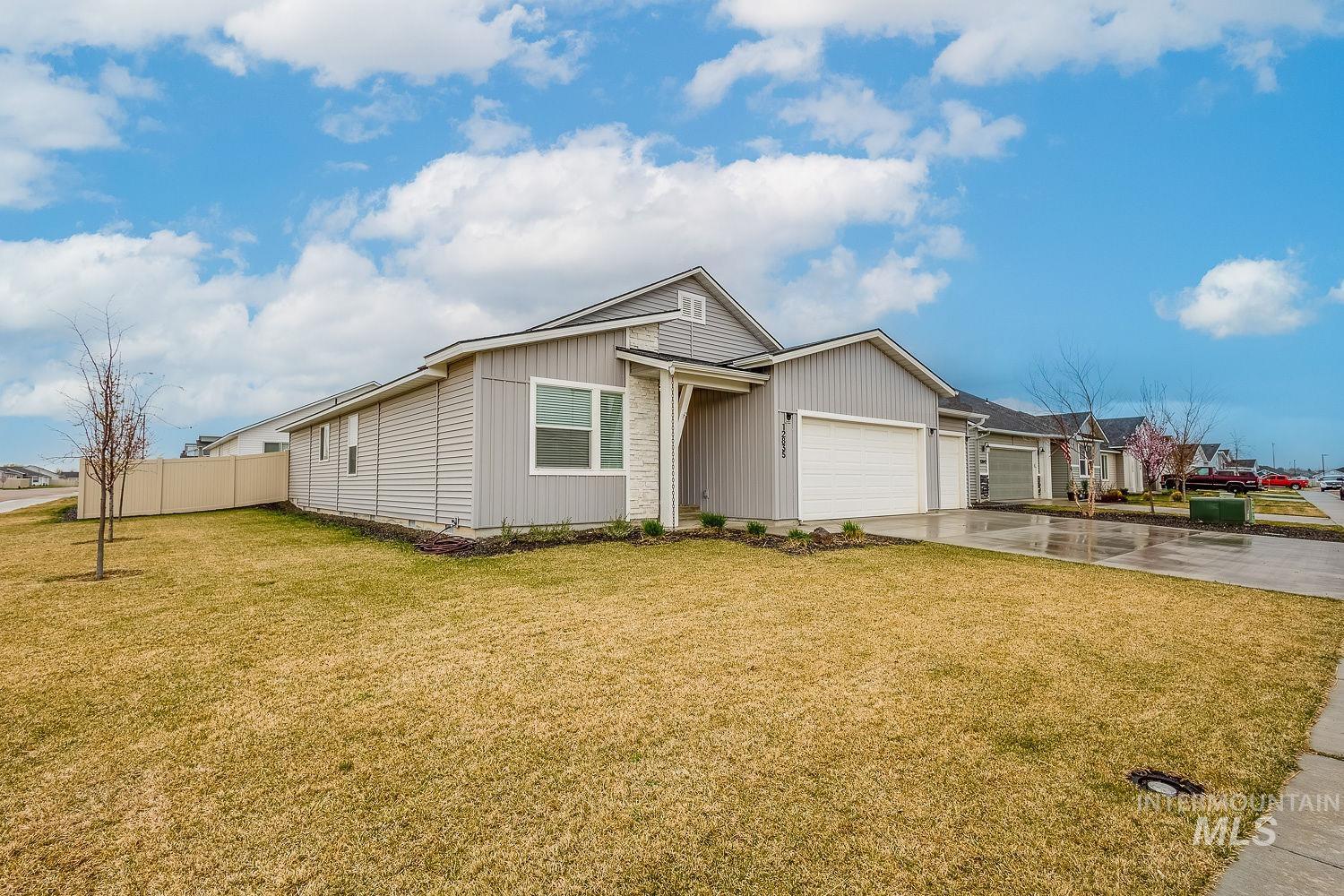 12835 Carkhill St Property Photo 50