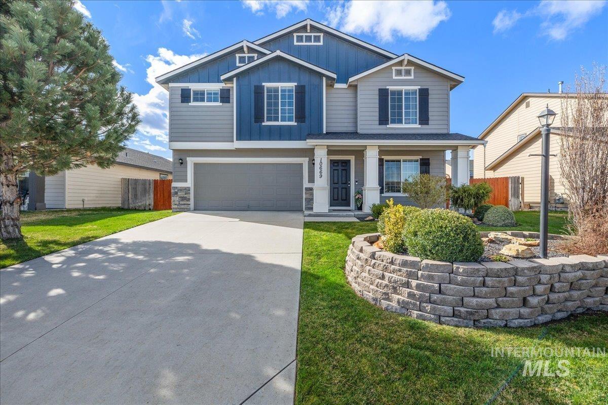 10669 Blue Springs St Property Photo 1