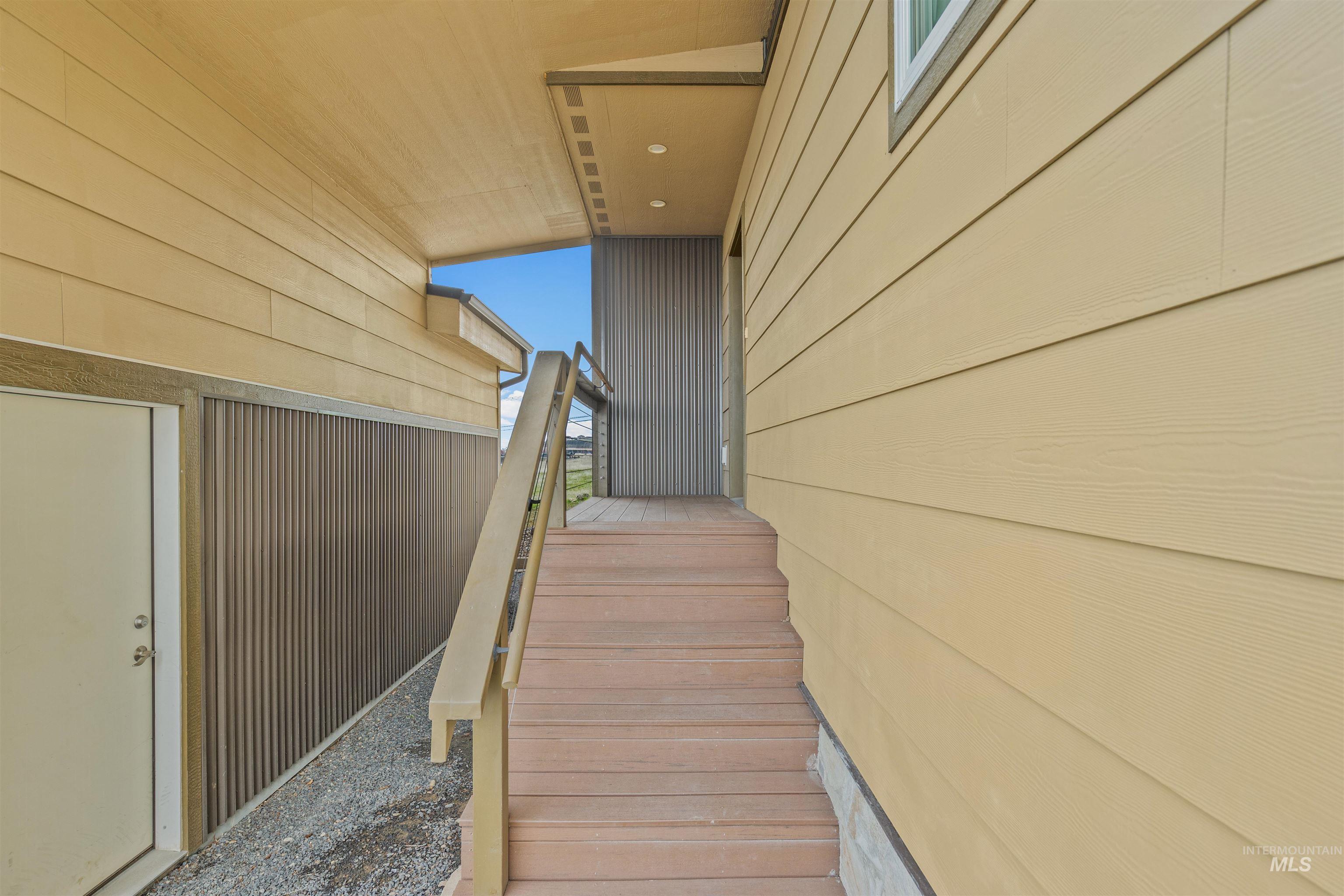 1537 24th Avenue Property Photo 6
