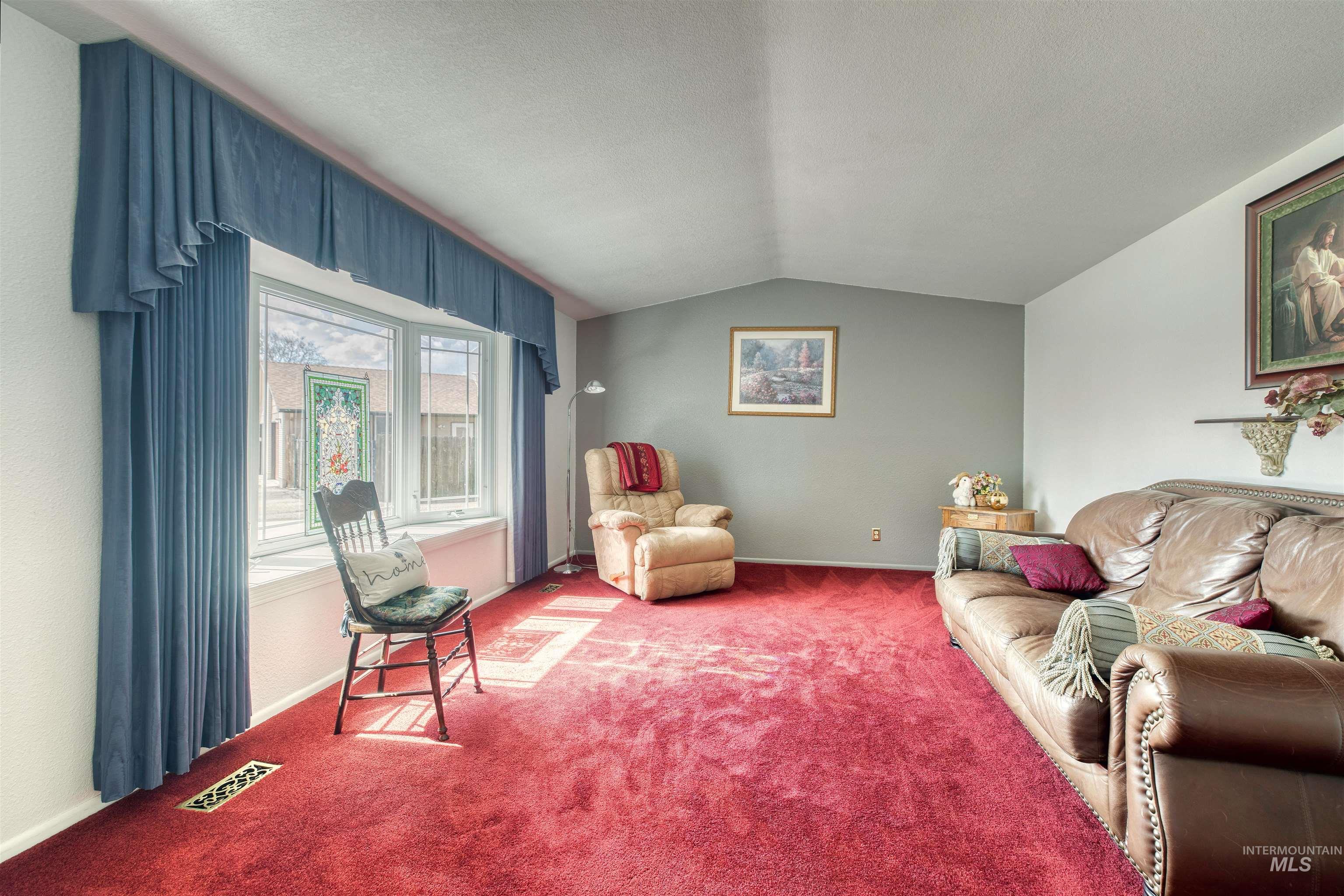 1132 S Amaya Place Property Photo 4
