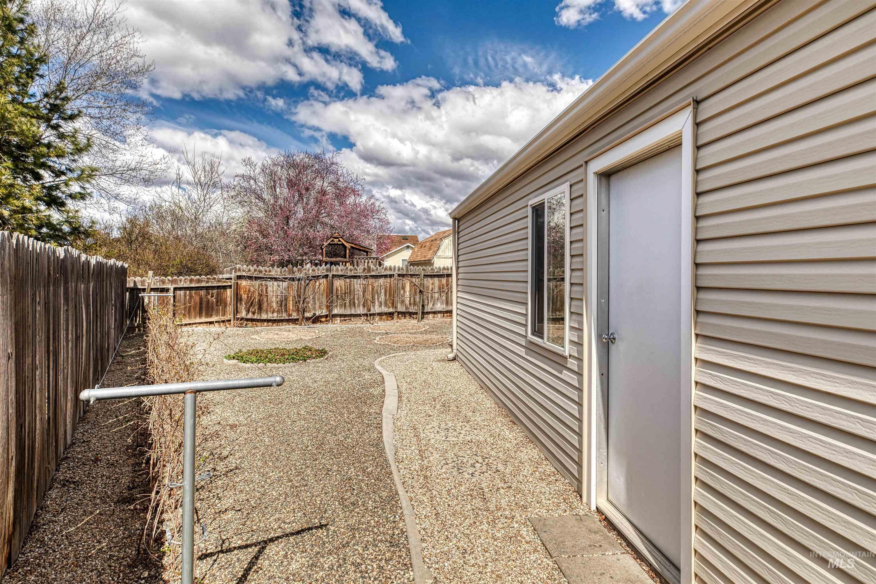 1132 S Amaya Place Property Photo 18
