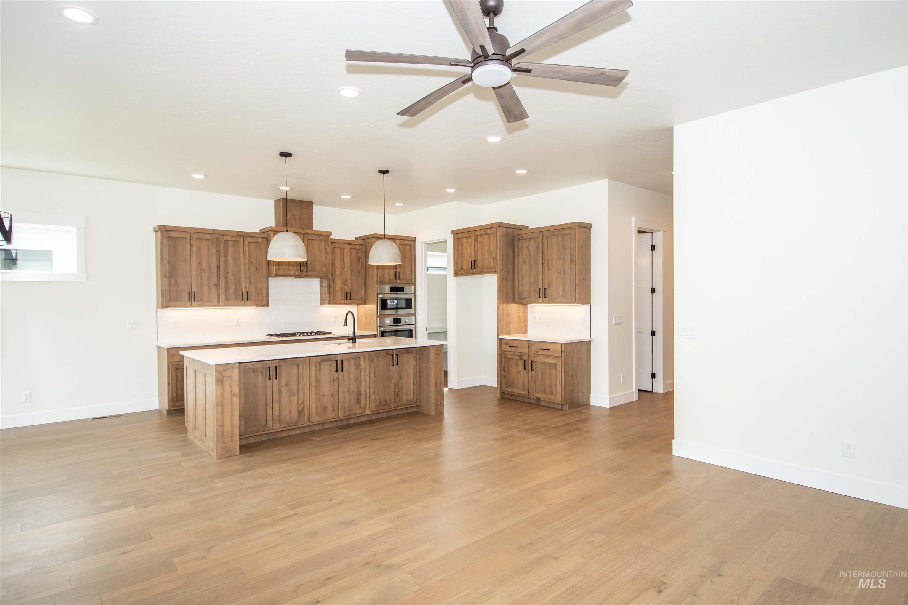 2260 N Sunset Farm Pl Property Photo 7