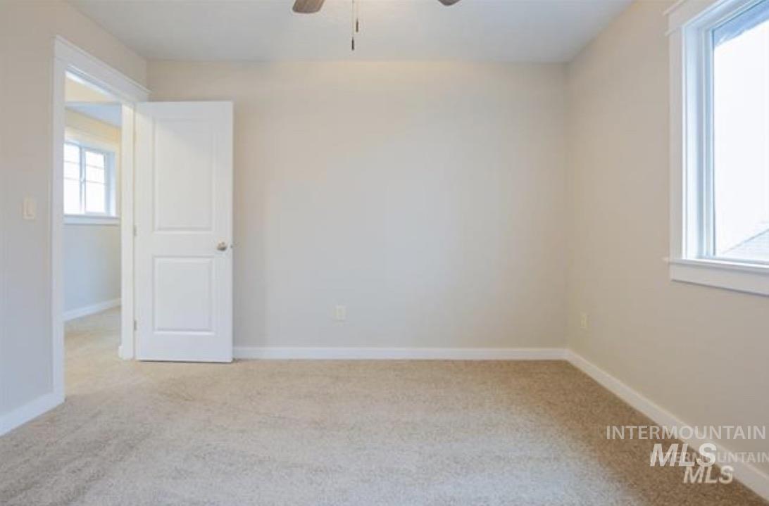 3035 N Elisha Ave Property Photo 9