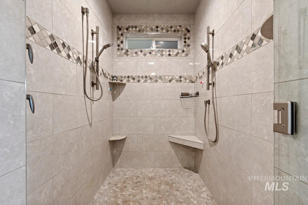 2849 W Chartwell Dr Property Photo 30