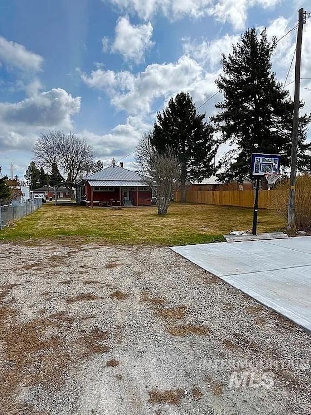 182 S 3 W Property Photo 25