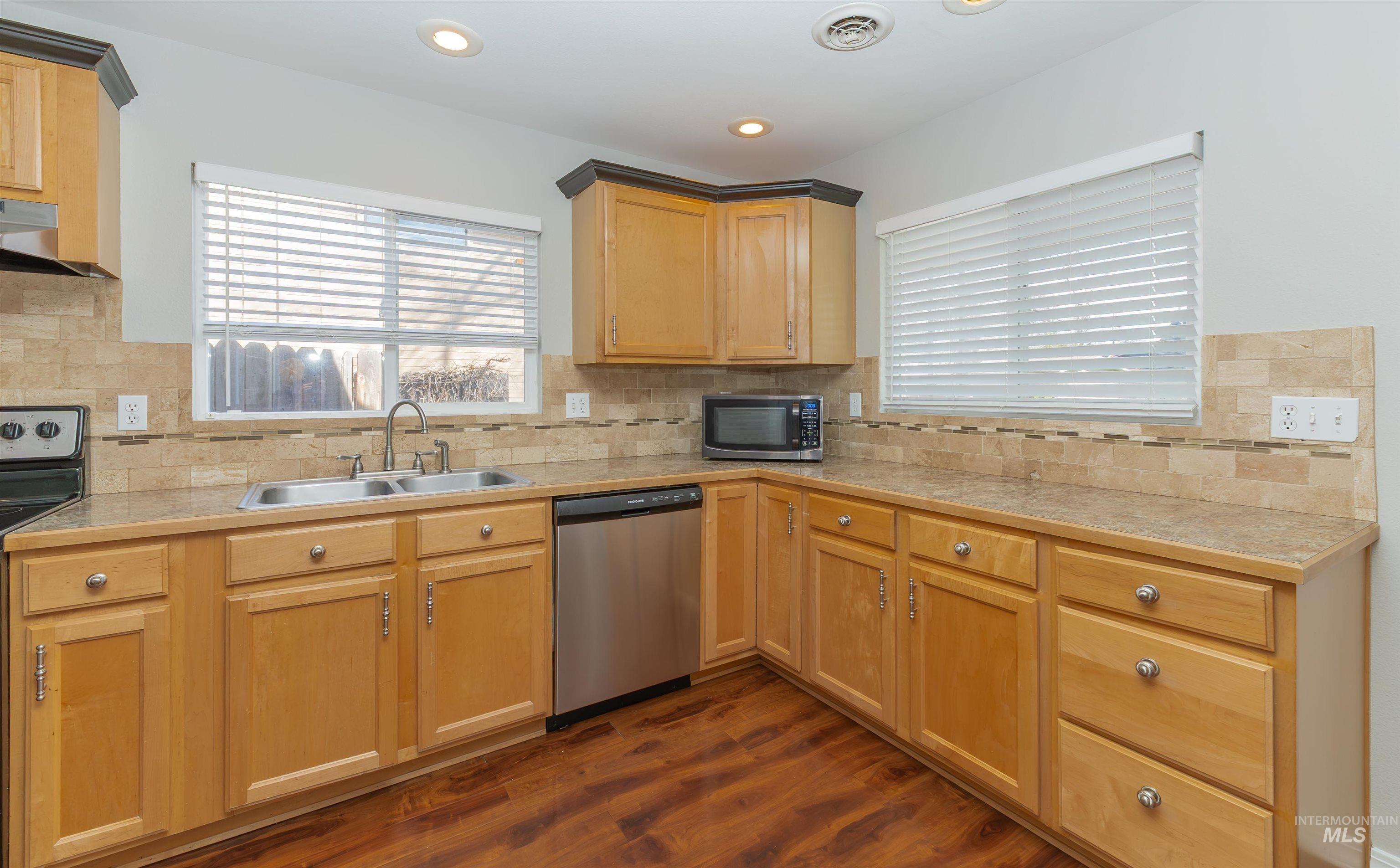 1823 S Shoshone Street Property Photo 8