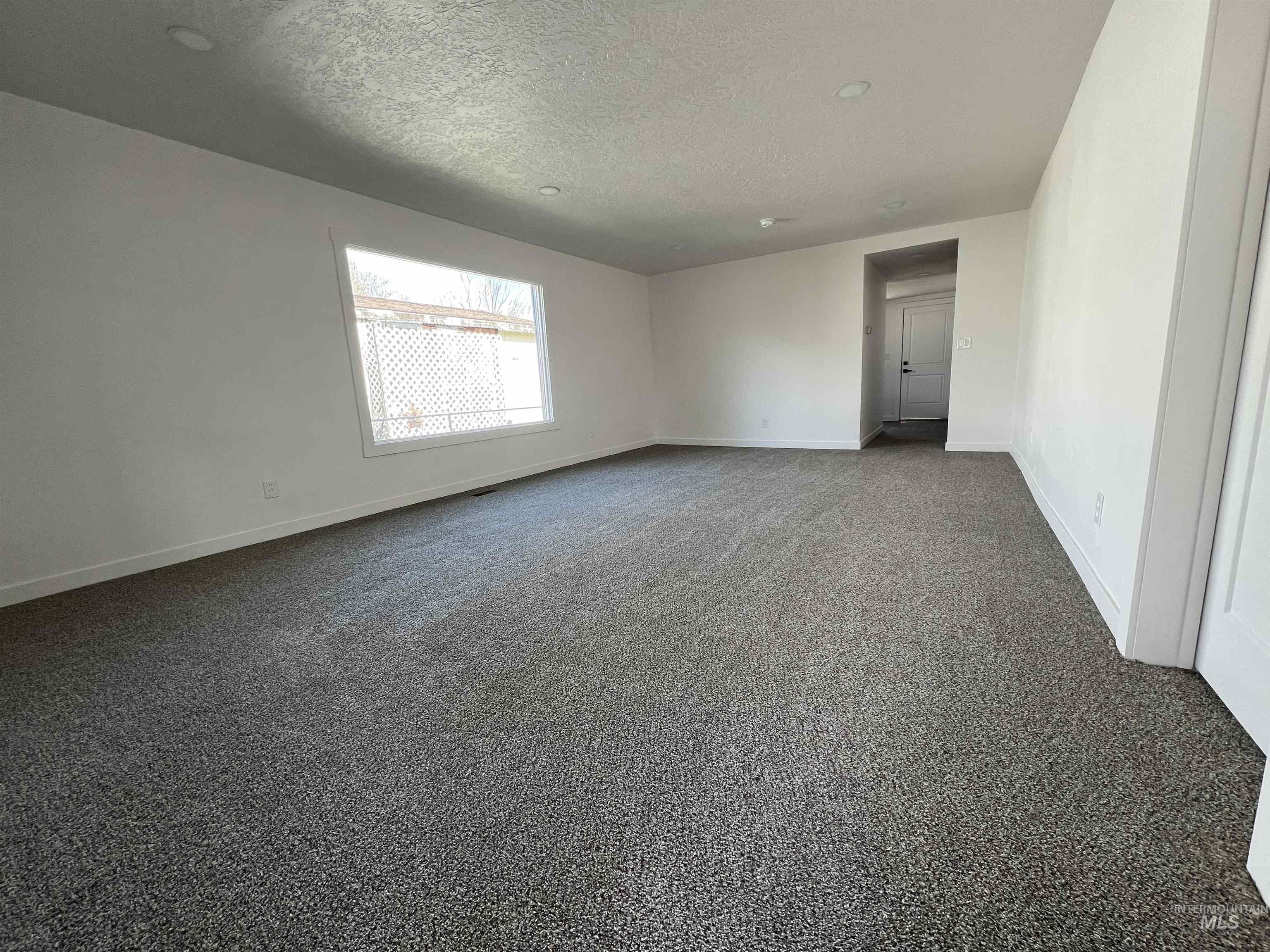 408 9th Ave. N. Property Photo 2