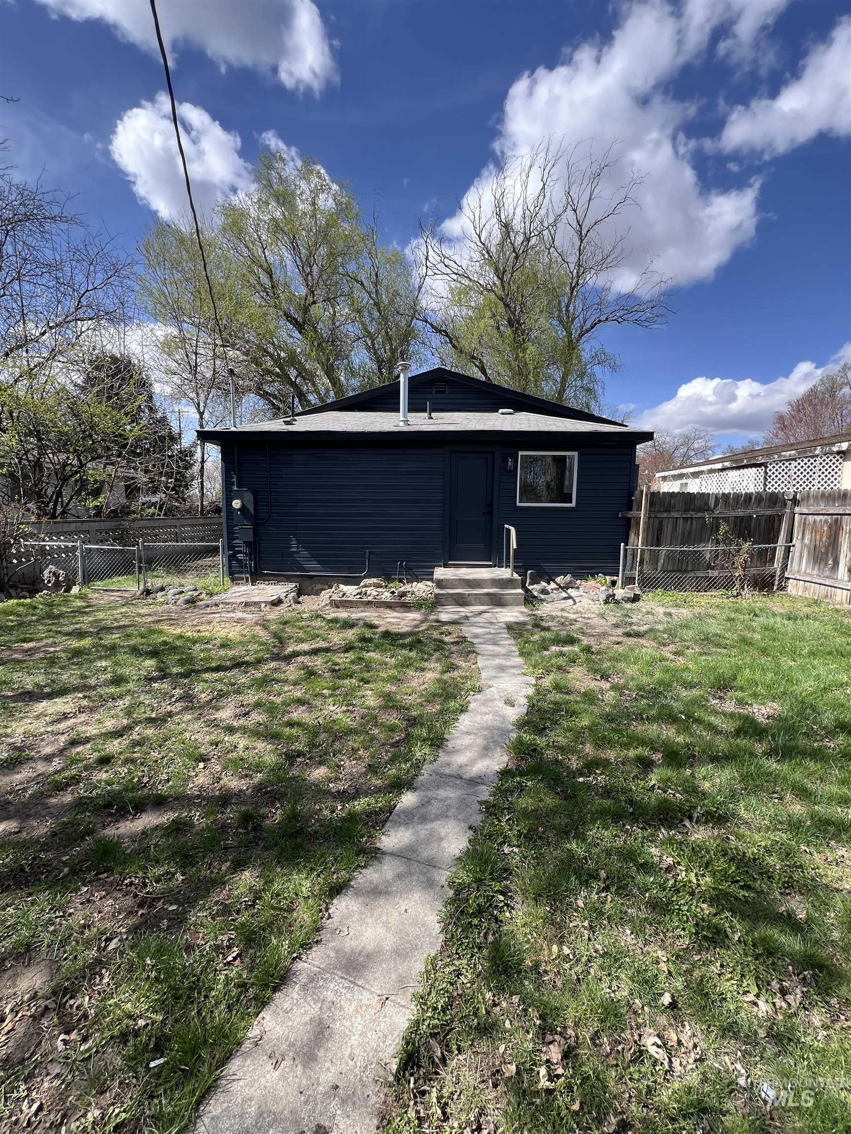 408 9th Ave. N. Property Photo 17