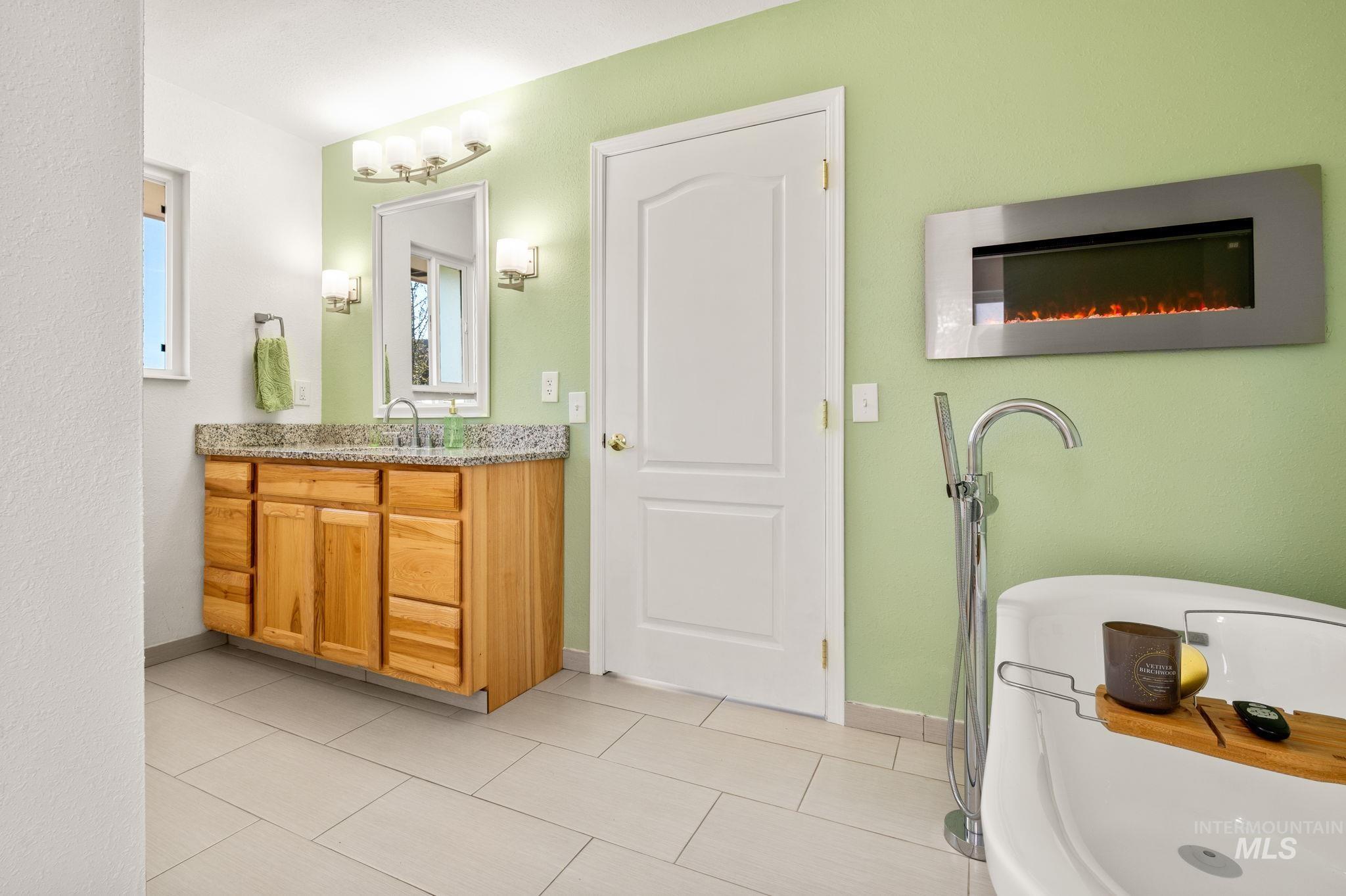 3530 Country Club Drive Property Photo 28