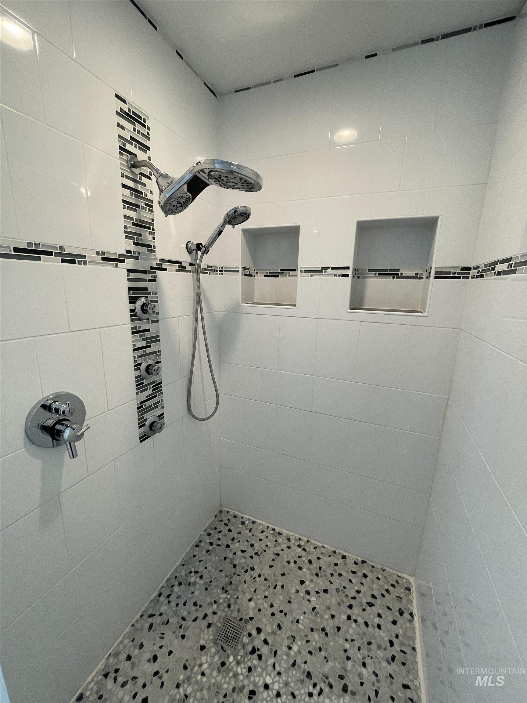 3530 Country Club Drive Property Photo 30