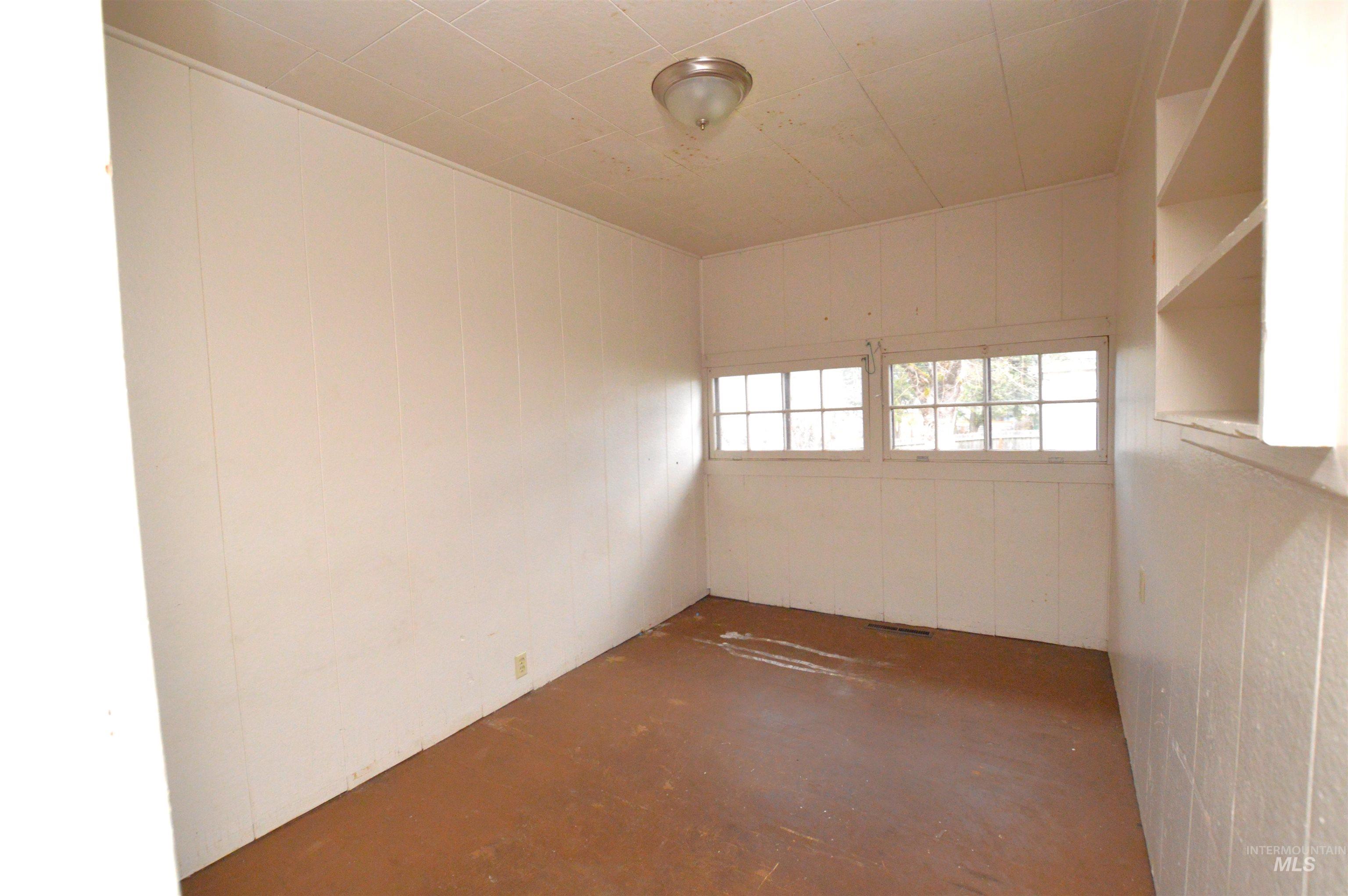 710 Maple Property Photo 12