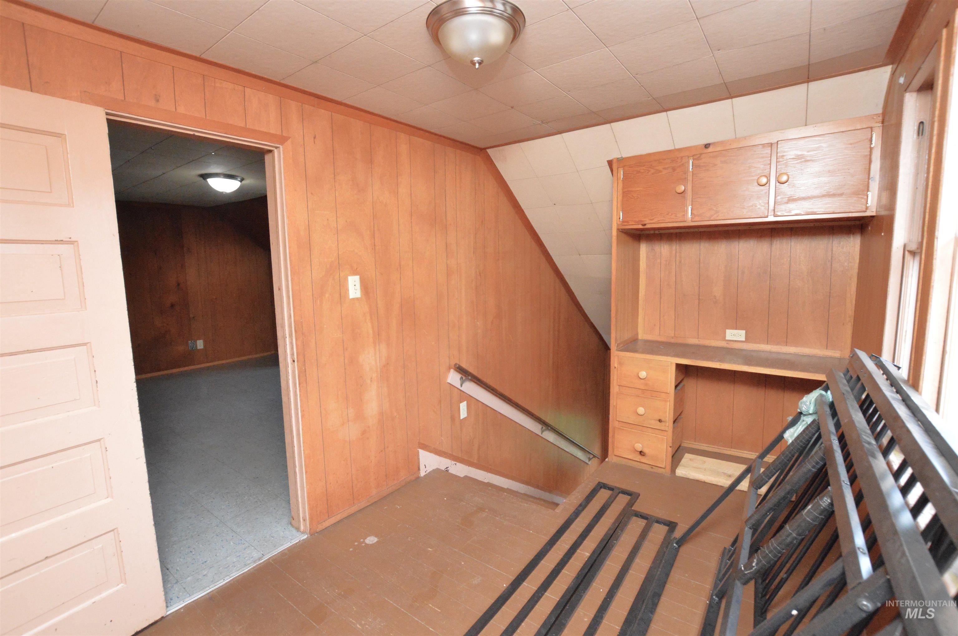 710 Maple Property Photo 14